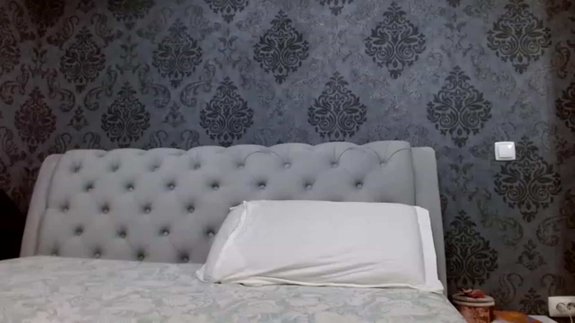 Gallery image thumbnail from Anayys's myfreecams stream on, 01/10/2023, 24:02 image 18 of 20