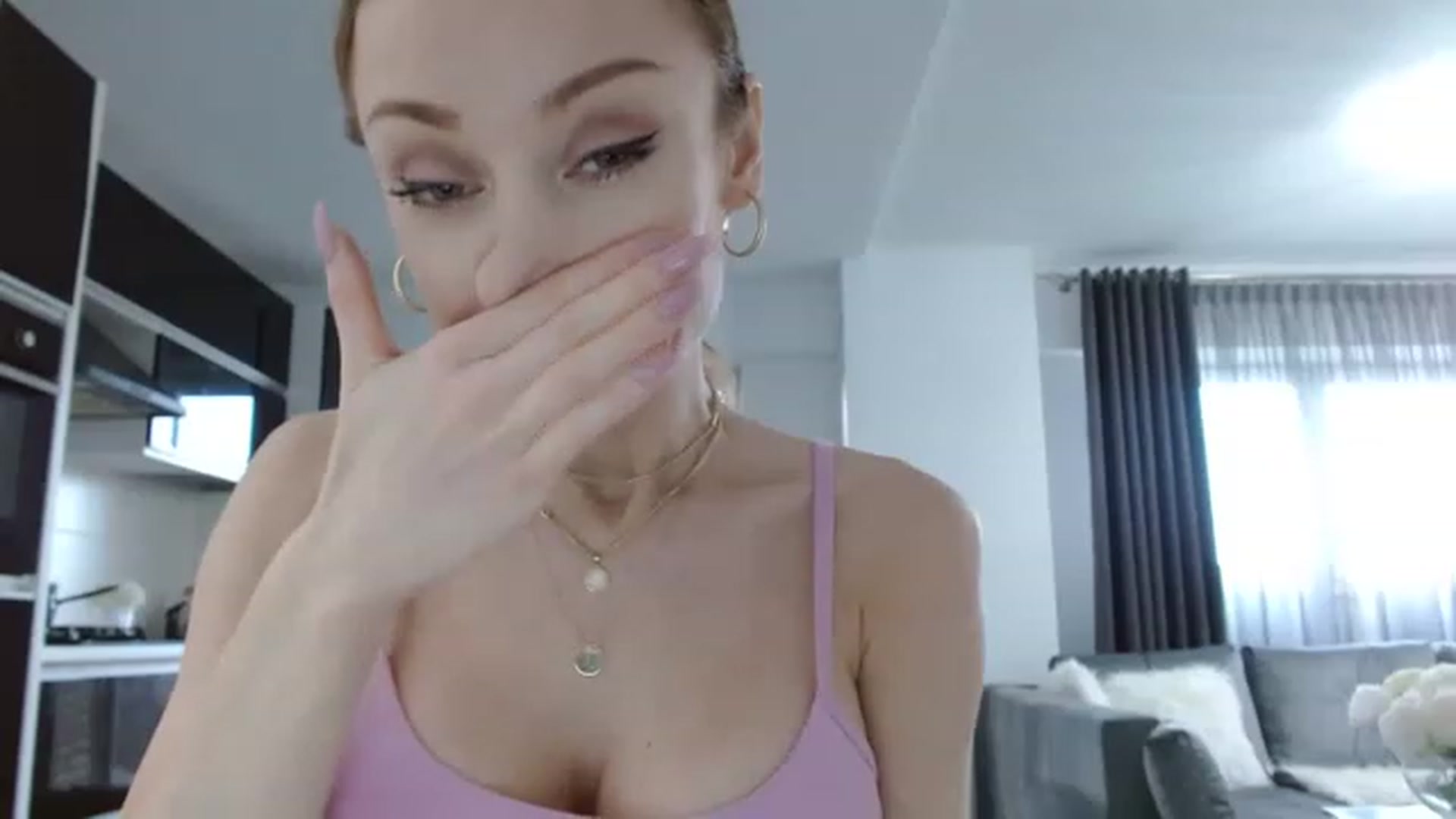 Gallery image thumbnail from Anayys's myfreecams stream on, 01/21/2023, 13:51 image 10 of 20
