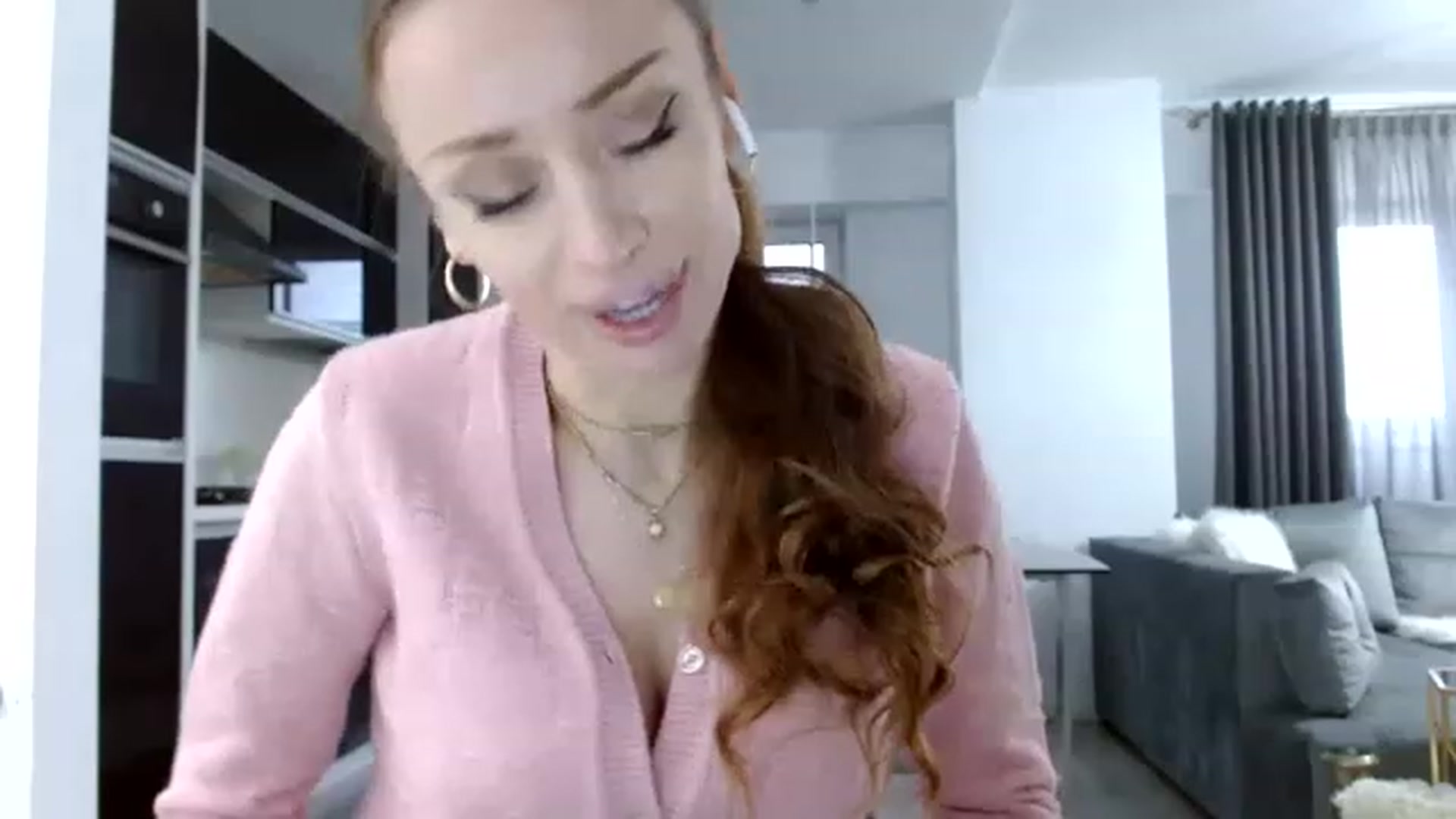 Gallery image thumbnail from Anayys's myfreecams stream on, 02/05/2023, 14:35 image 17 of 20