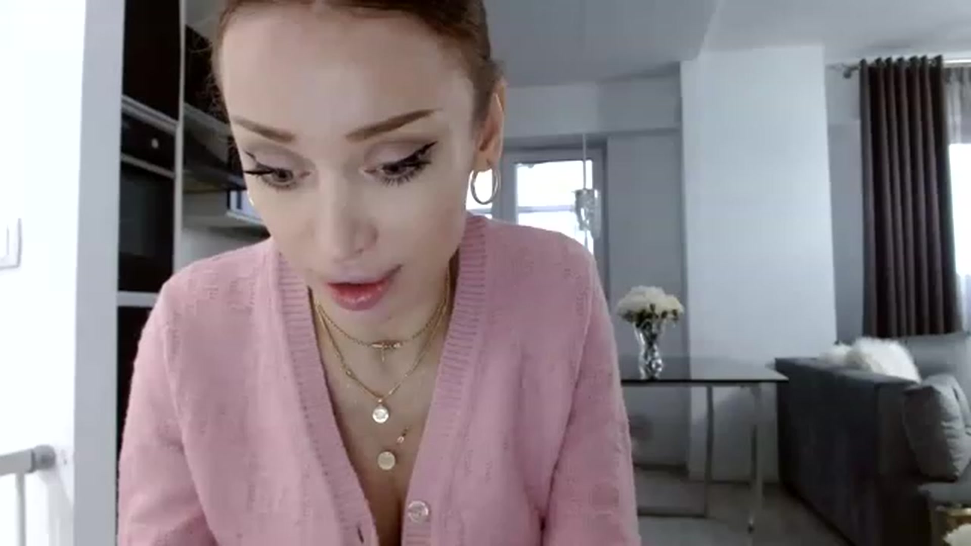 Gallery image thumbnail from Anayys's myfreecams stream on, 02/05/2023, 14:35 image 9 of 20