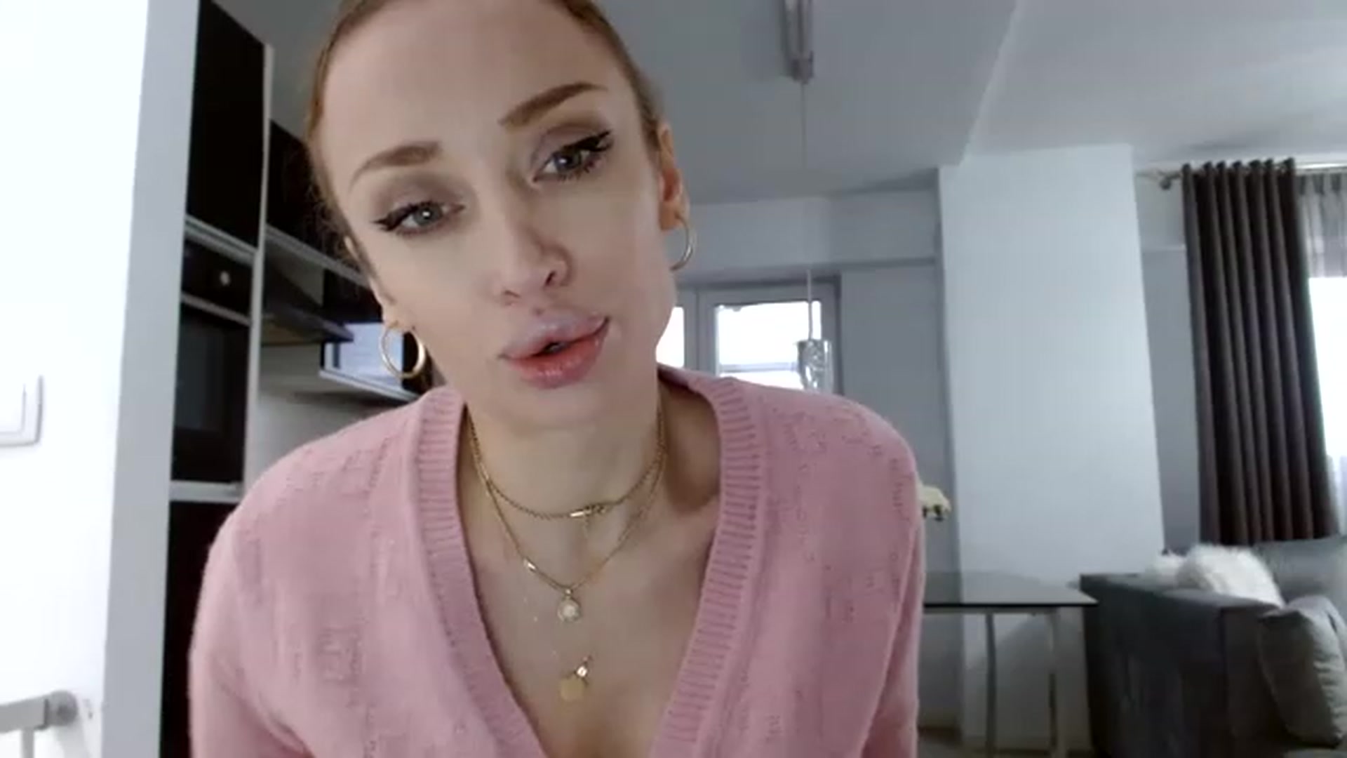 Gallery image thumbnail from Anayys's myfreecams stream on, 02/05/2023, 14:35 image 5 of 20