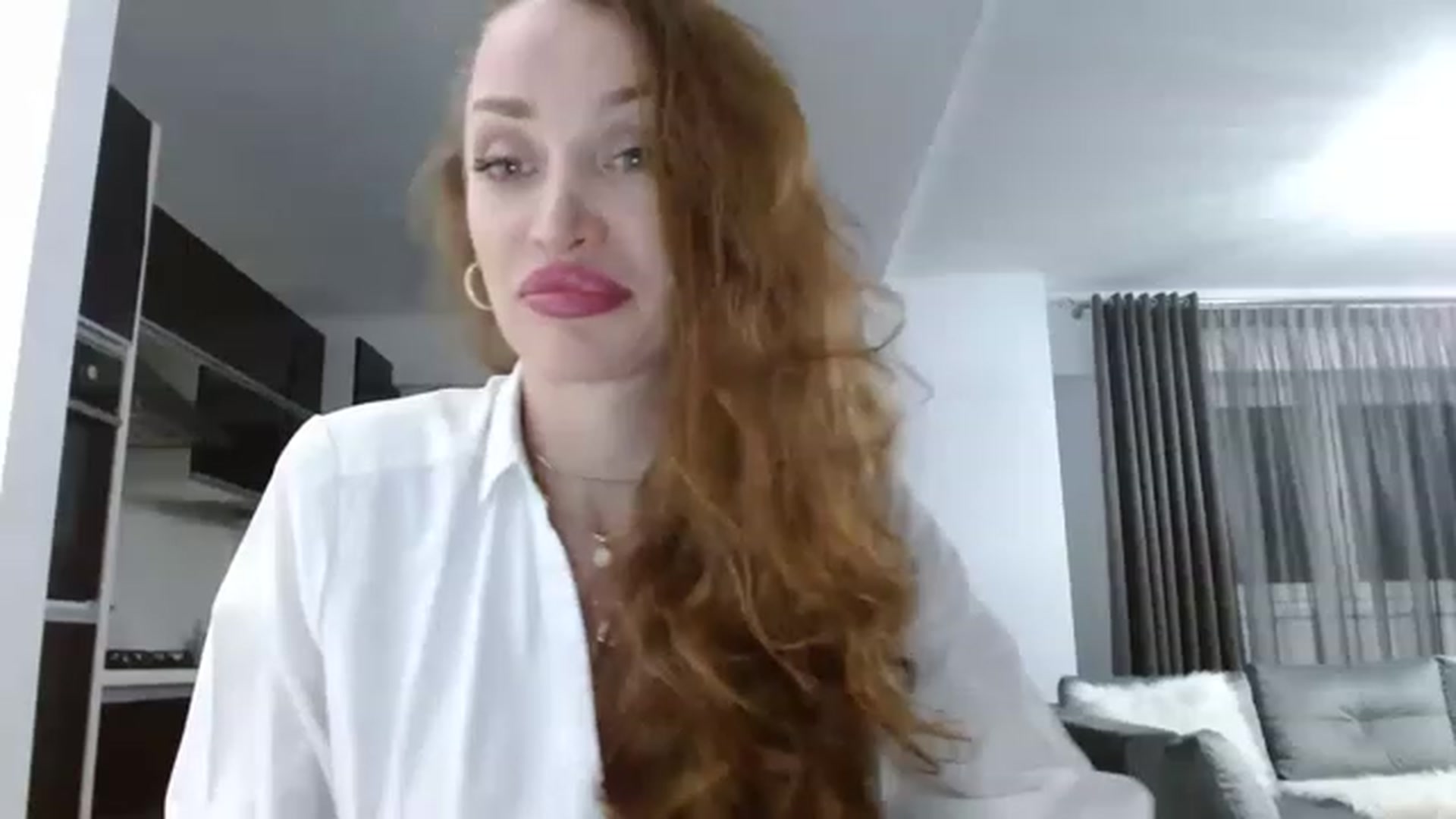 Gallery image thumbnail from Anayys's myfreecams stream on, 02/19/2023, 20:13 image 14 of 20