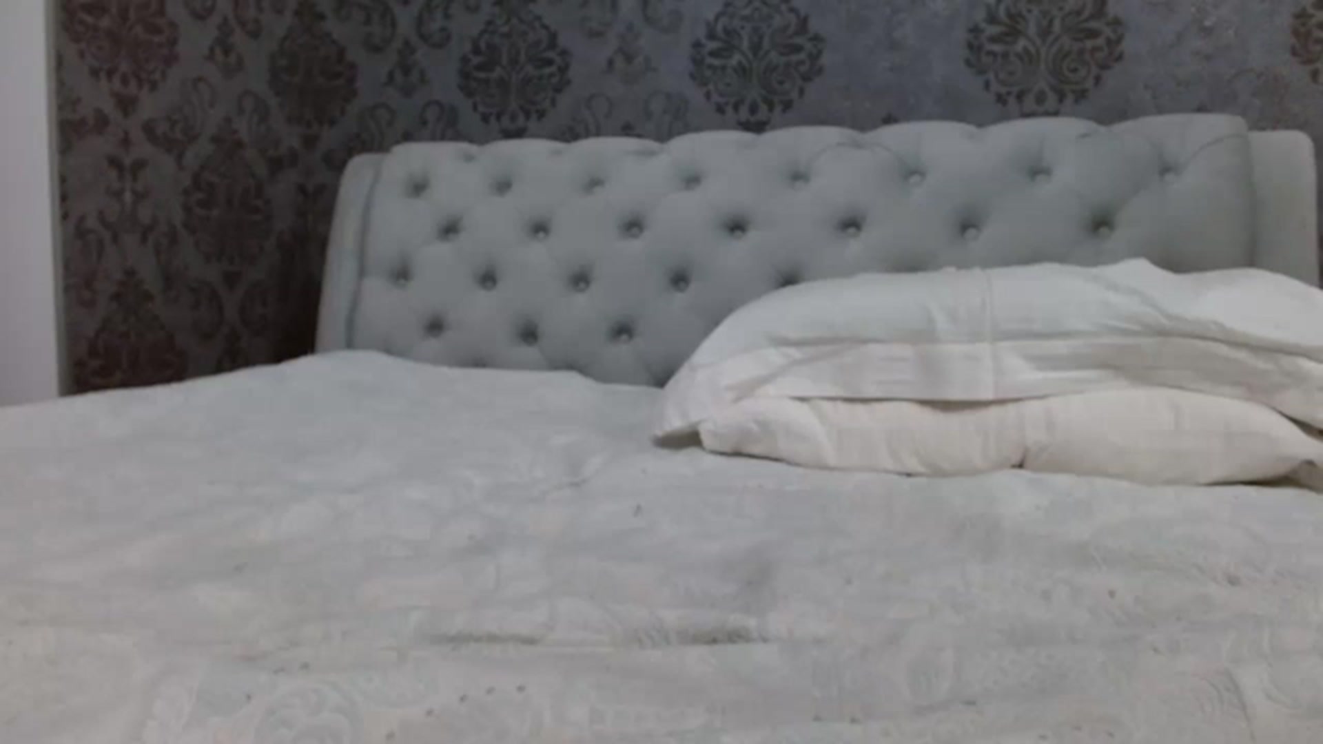 Gallery image thumbnail from Anayys's myfreecams stream on, 02/28/2023, 23:40 image 19 of 20