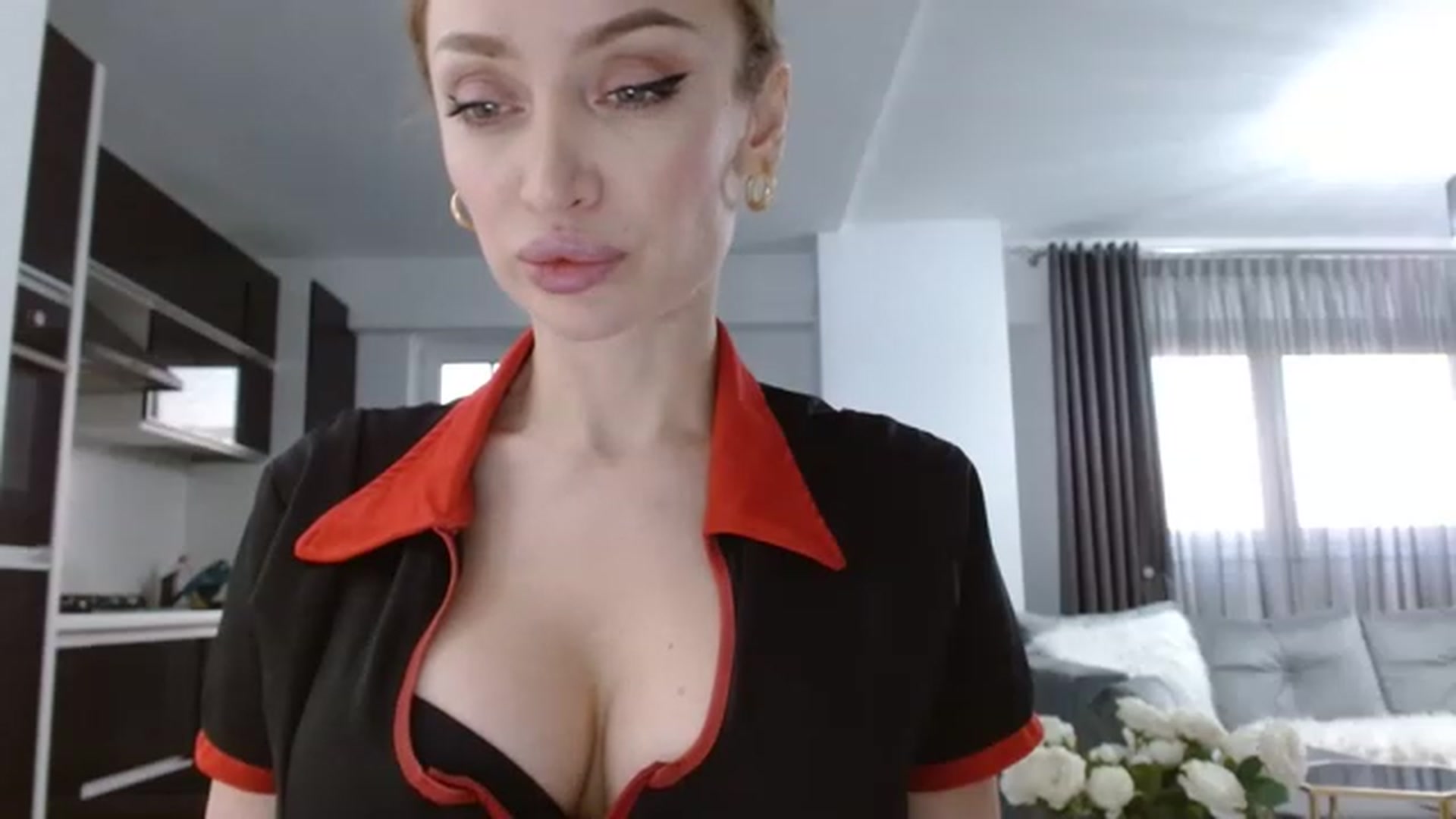 Gallery image thumbnail from Anayys's myfreecams stream on, 05/13/2023, 18:09 image 8 of 20
