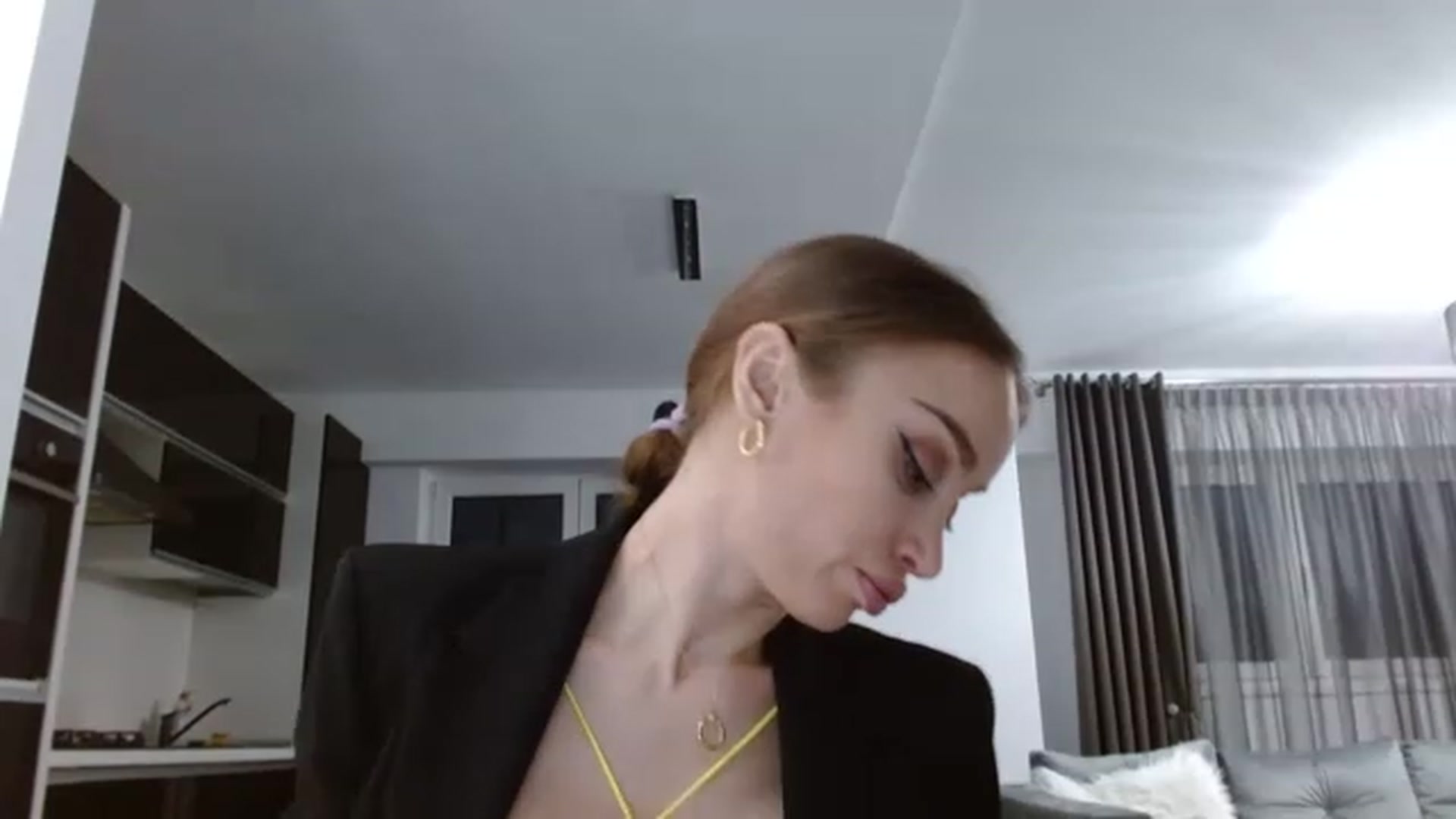 Gallery image thumbnail from Anayys's myfreecams stream on, 05/20/2023, 18:27 image 18 of 20