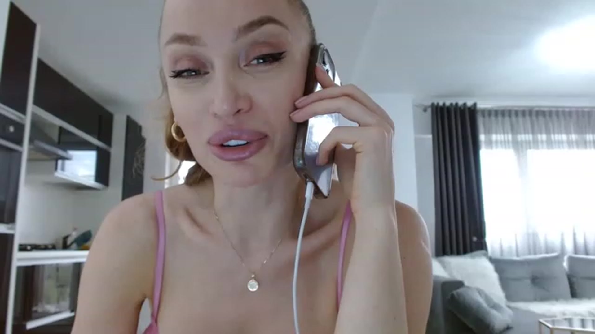 Gallery image thumbnail from Anayys's myfreecams stream on, 06/16/2023, 16:53 image 13 of 20