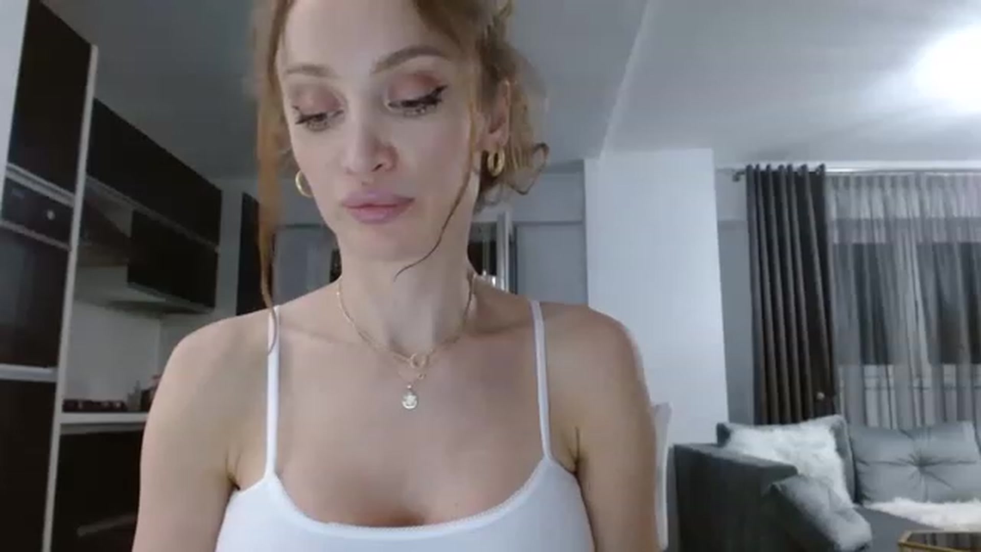 Gallery image thumbnail from Anayys's myfreecams stream on, 06/24/2023, 23:38 image 11 of 20