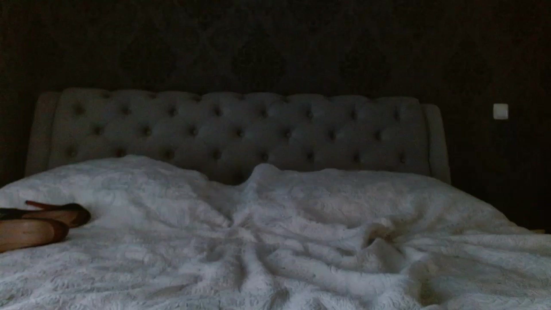 Gallery image thumbnail from Anayys's myfreecams stream on, 06/25/2023, 15:21 image 11 of 20