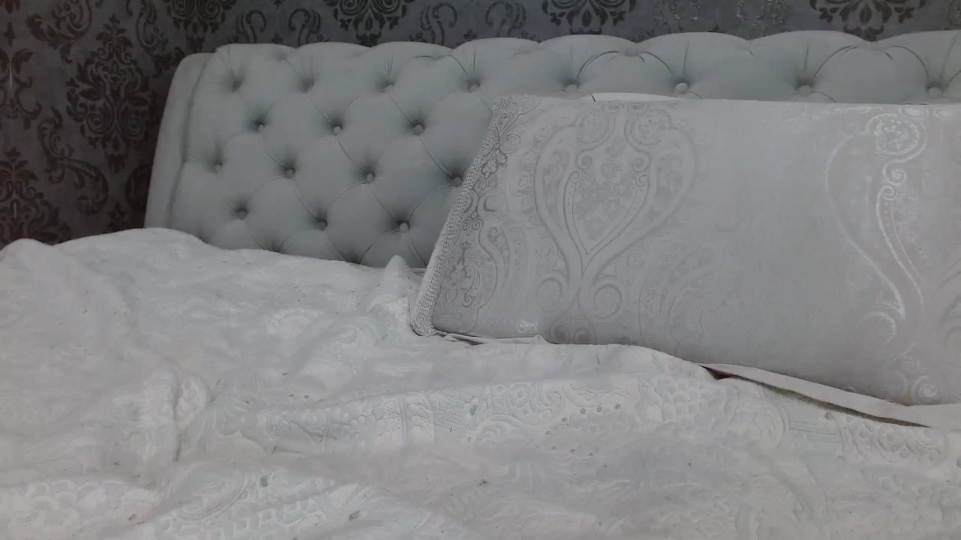 Gallery image thumbnail from Anayys's myfreecams stream on, 07/01/2023, 22:29 image 7 of 20