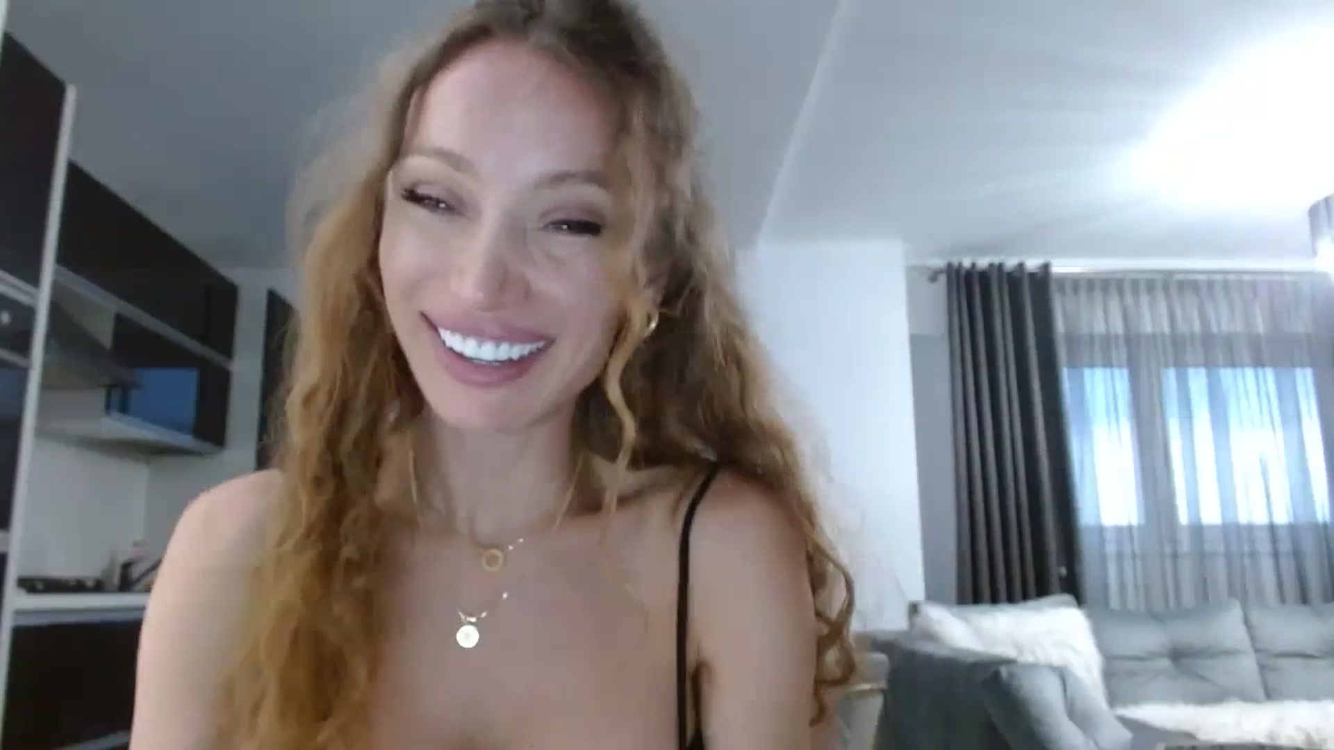 Gallery image thumbnail from Anayys's myfreecams stream on, 07/05/2023, 18:12 image 11 of 20