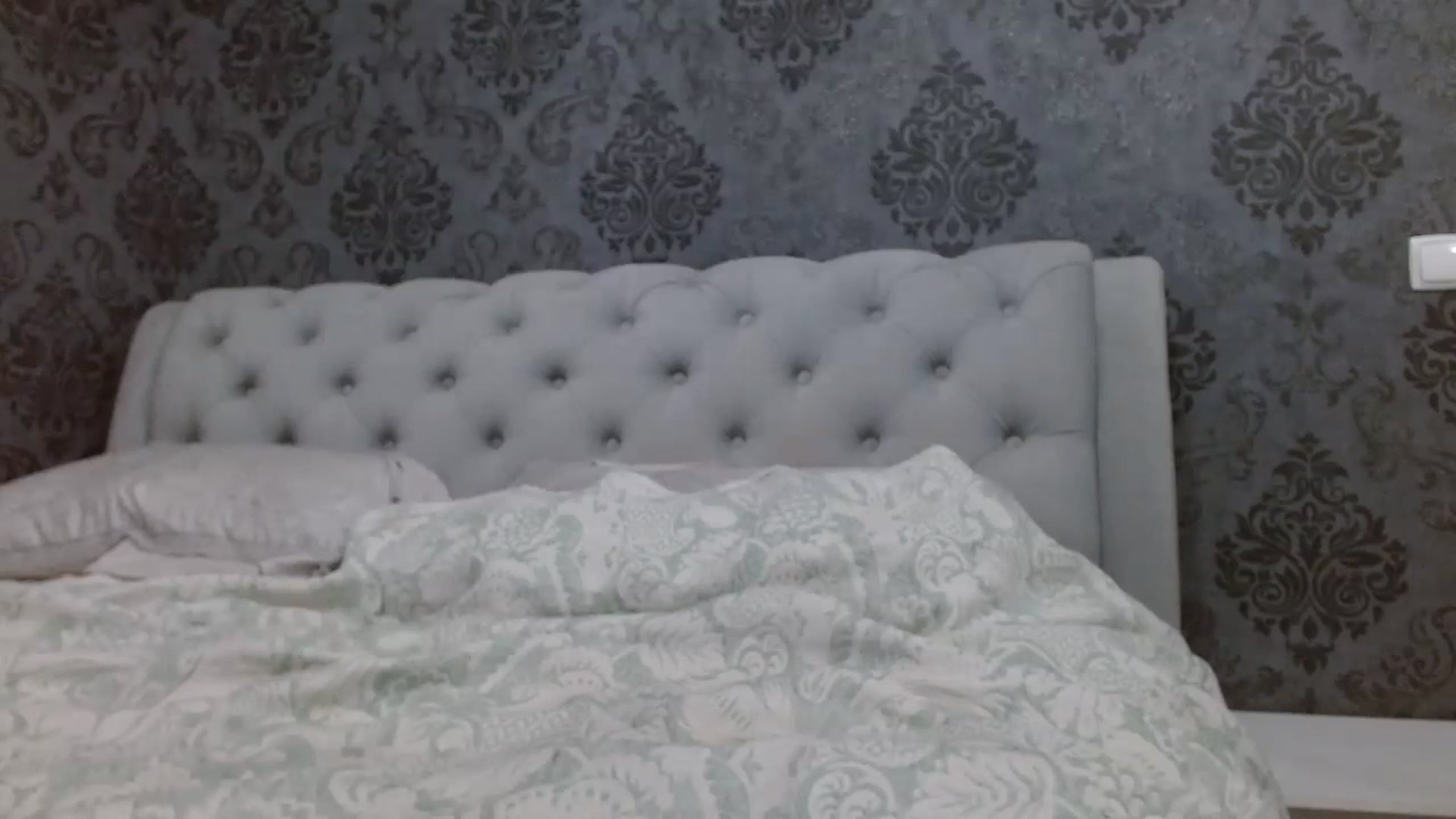 Gallery image thumbnail from Anayys's myfreecams stream on, 07/20/2023, 20:10 image 18 of 20