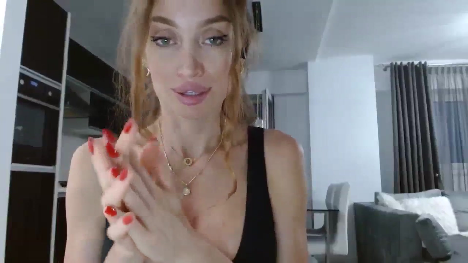 Gallery image thumbnail from Anayys's myfreecams stream on, 07/25/2023, 02:43 image 4 of 20
