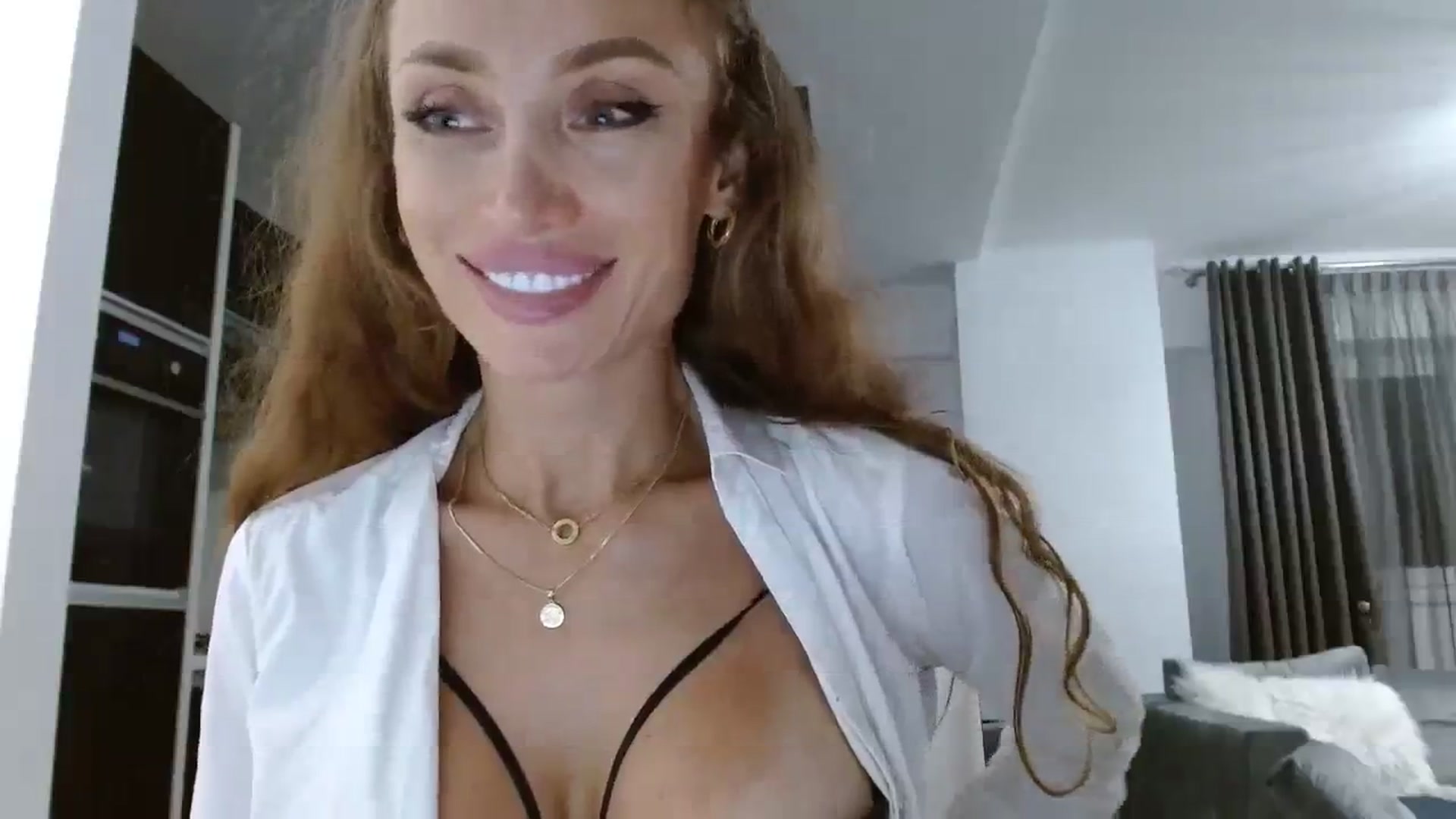 Gallery image thumbnail from Anayys's myfreecams stream on, 08/20/2023, 22:50 image 16 of 20