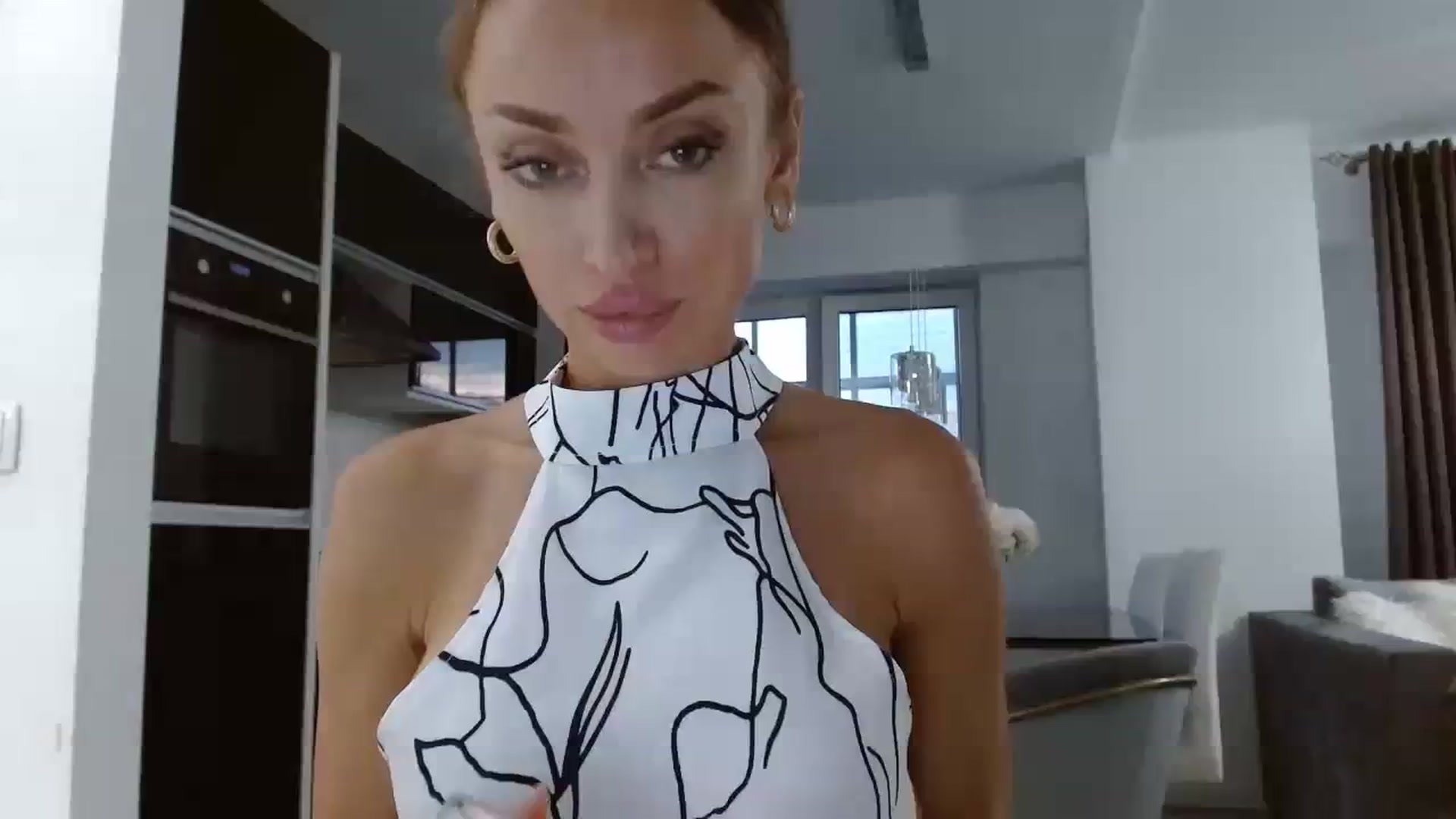 Gallery image thumbnail from Anayys's myfreecams stream on, 08/23/2023, 16:34 image 17 of 20