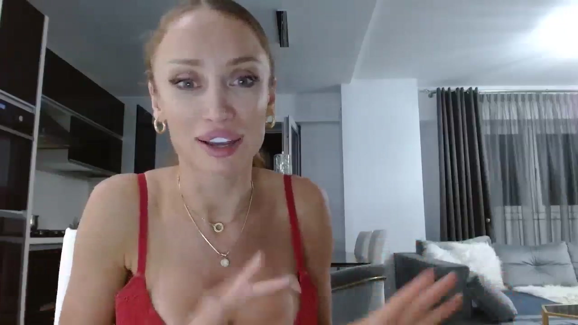 Gallery image thumbnail from Anayys's myfreecams stream on, 08/28/2023, 24:00 image 4 of 20
