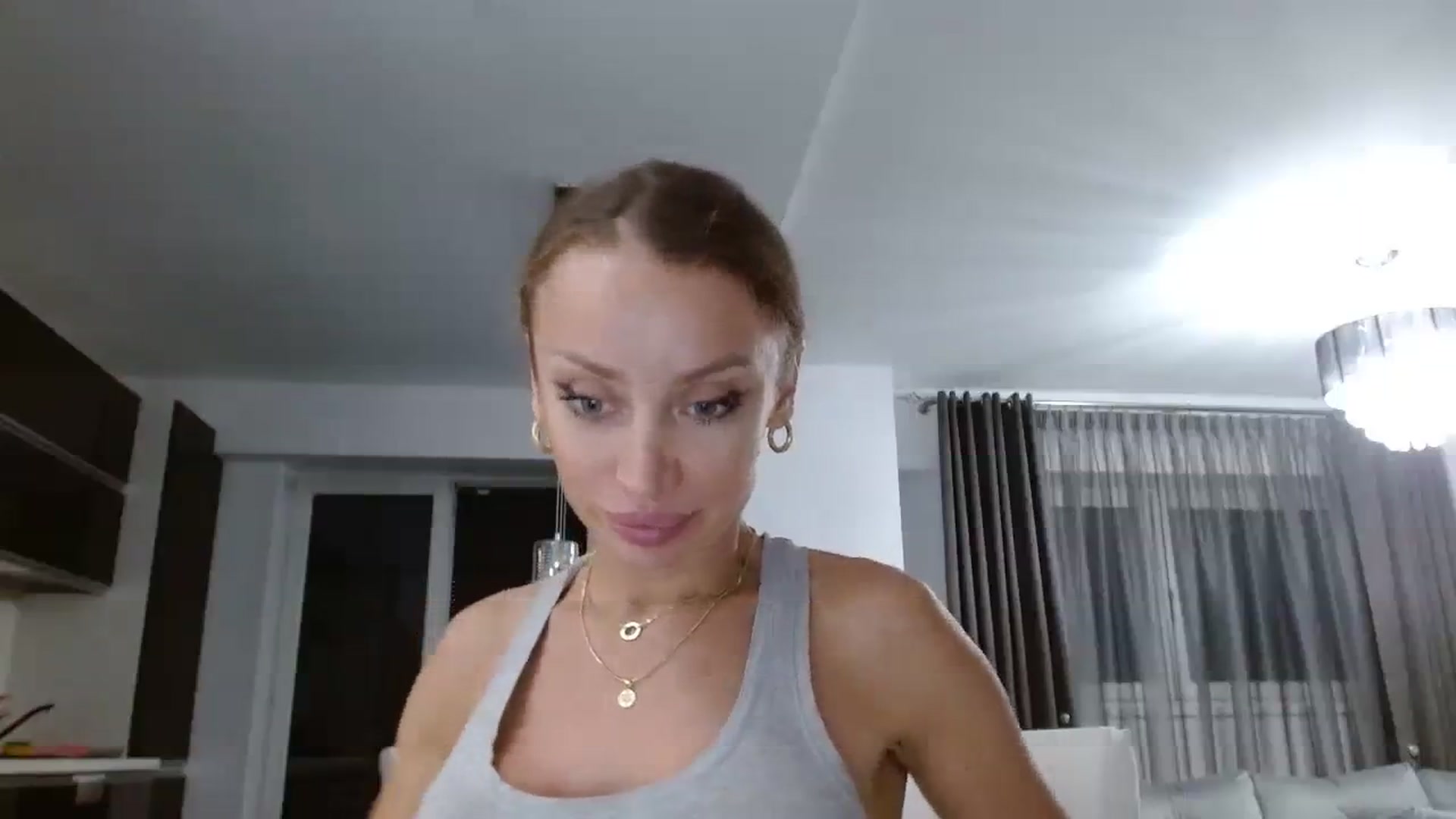 Gallery image thumbnail from Anayys's myfreecams stream on, 08/29/2023, 03:08 image 17 of 20