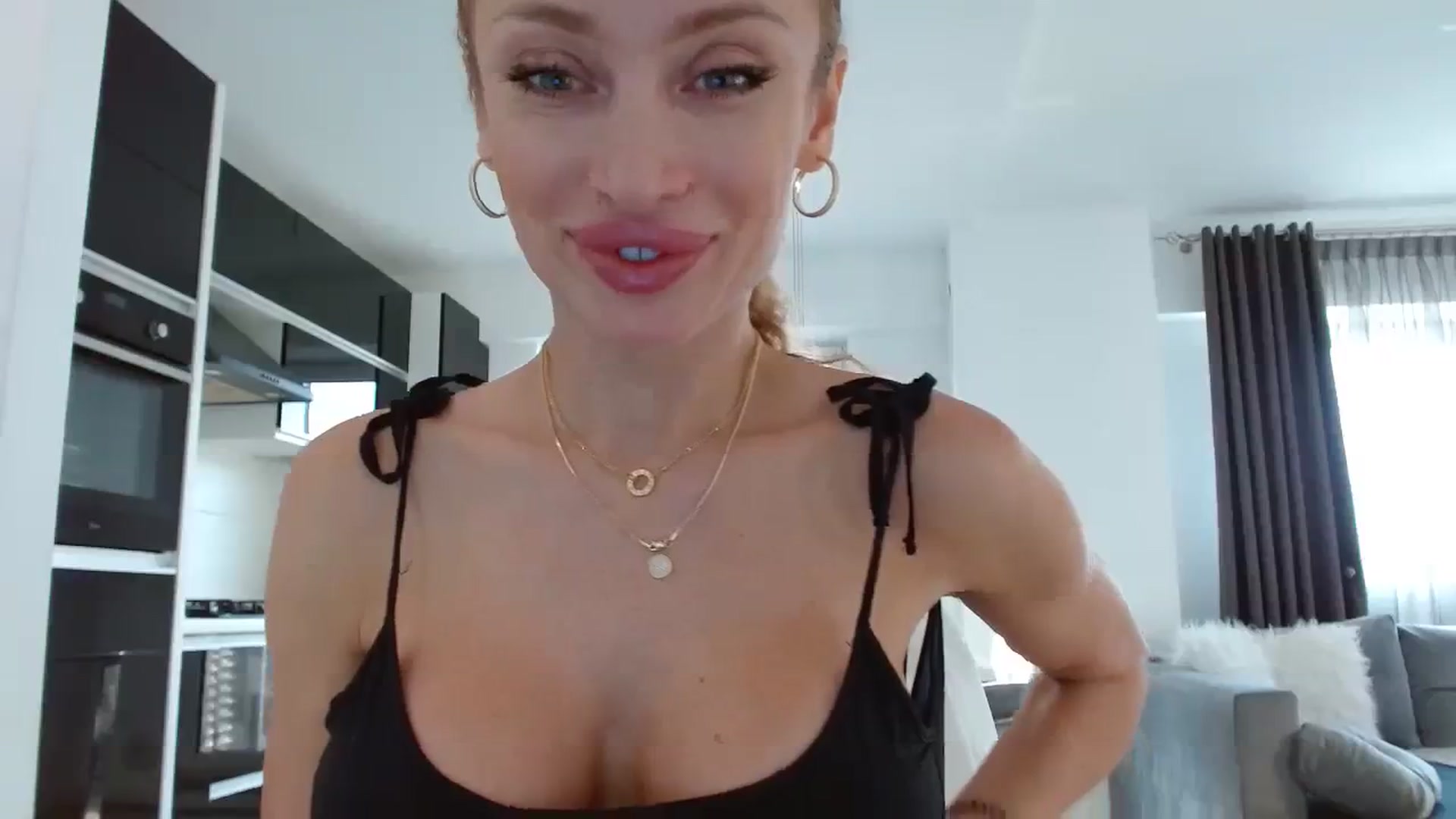 Gallery image thumbnail from Anayys's myfreecams stream on, 09/05/2023, 15:21 image 15 of 20