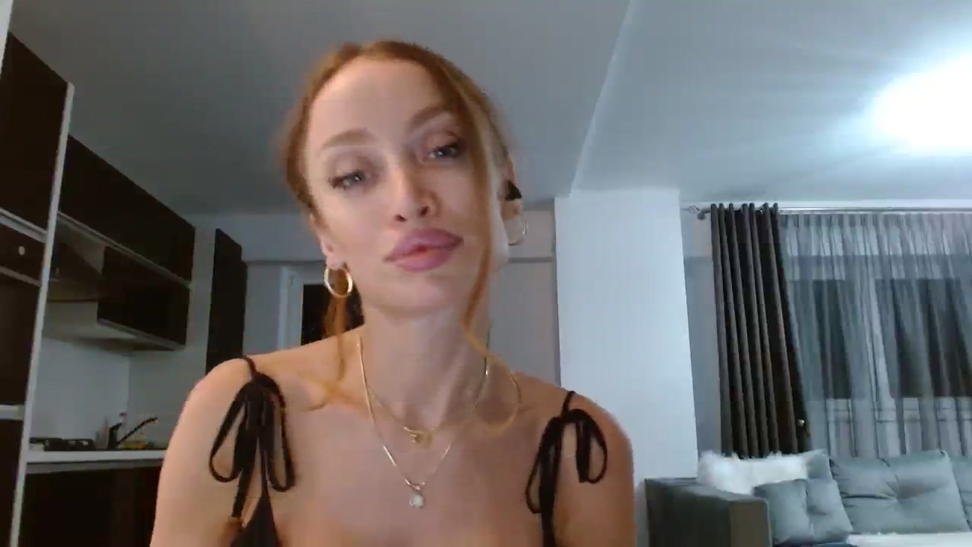 Gallery image thumbnail from Anayys's myfreecams stream on, 09/05/2023, 23:09 image 11 of 20