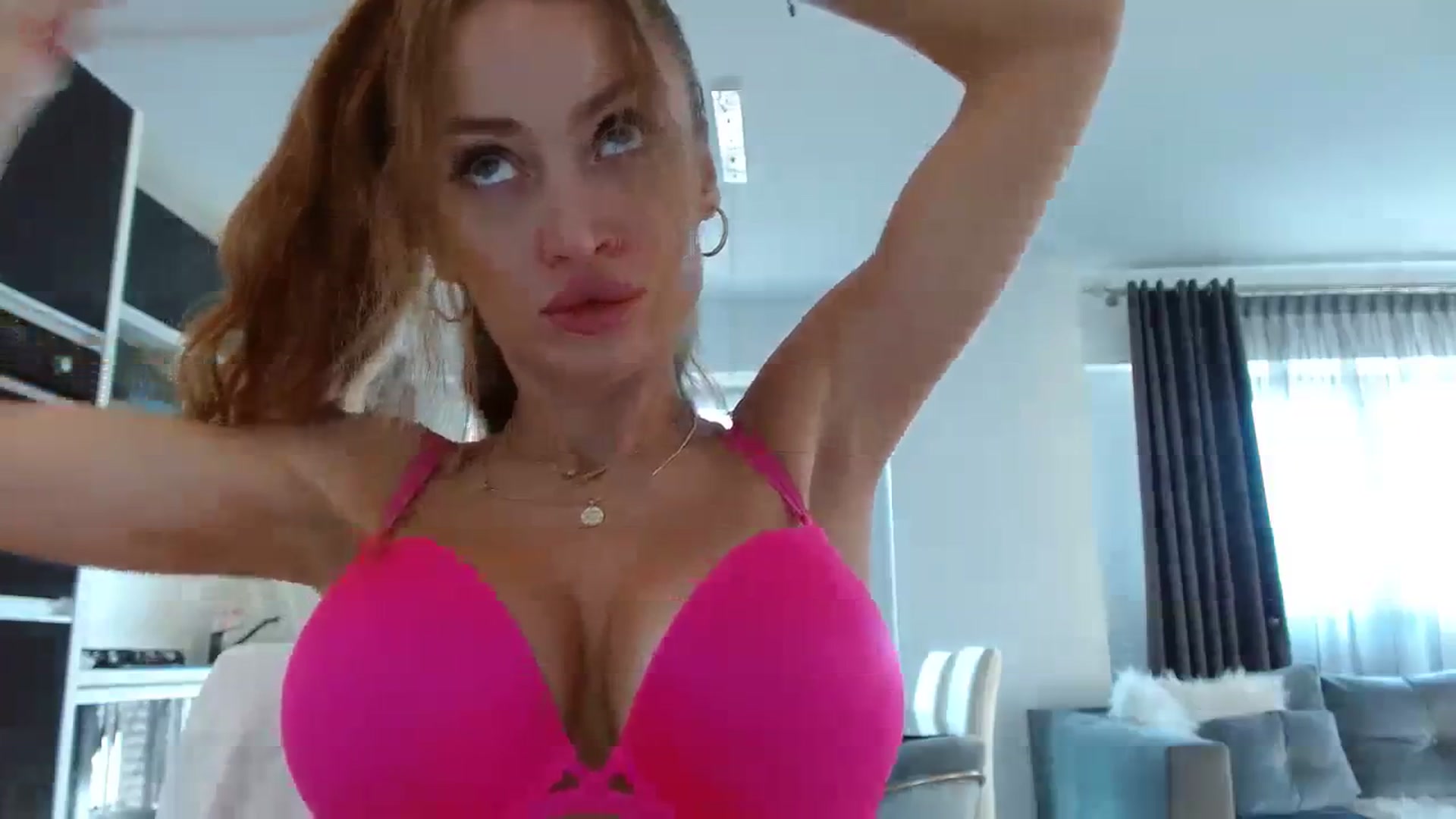 Gallery image thumbnail from Anayys's myfreecams stream on, 09/06/2023, 14:19 image 2 of 20