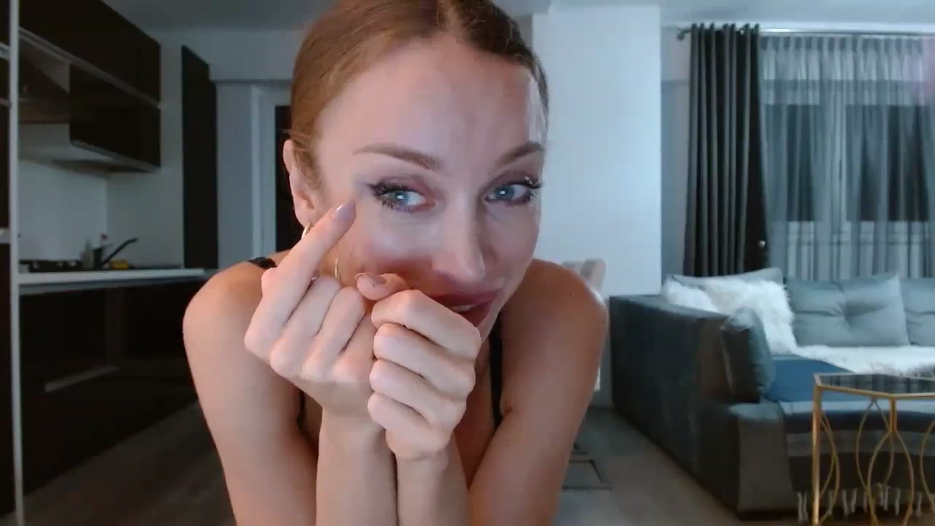 Gallery image thumbnail from Anayys's myfreecams stream on, 09/14/2023, 24:55 image 17 of 20