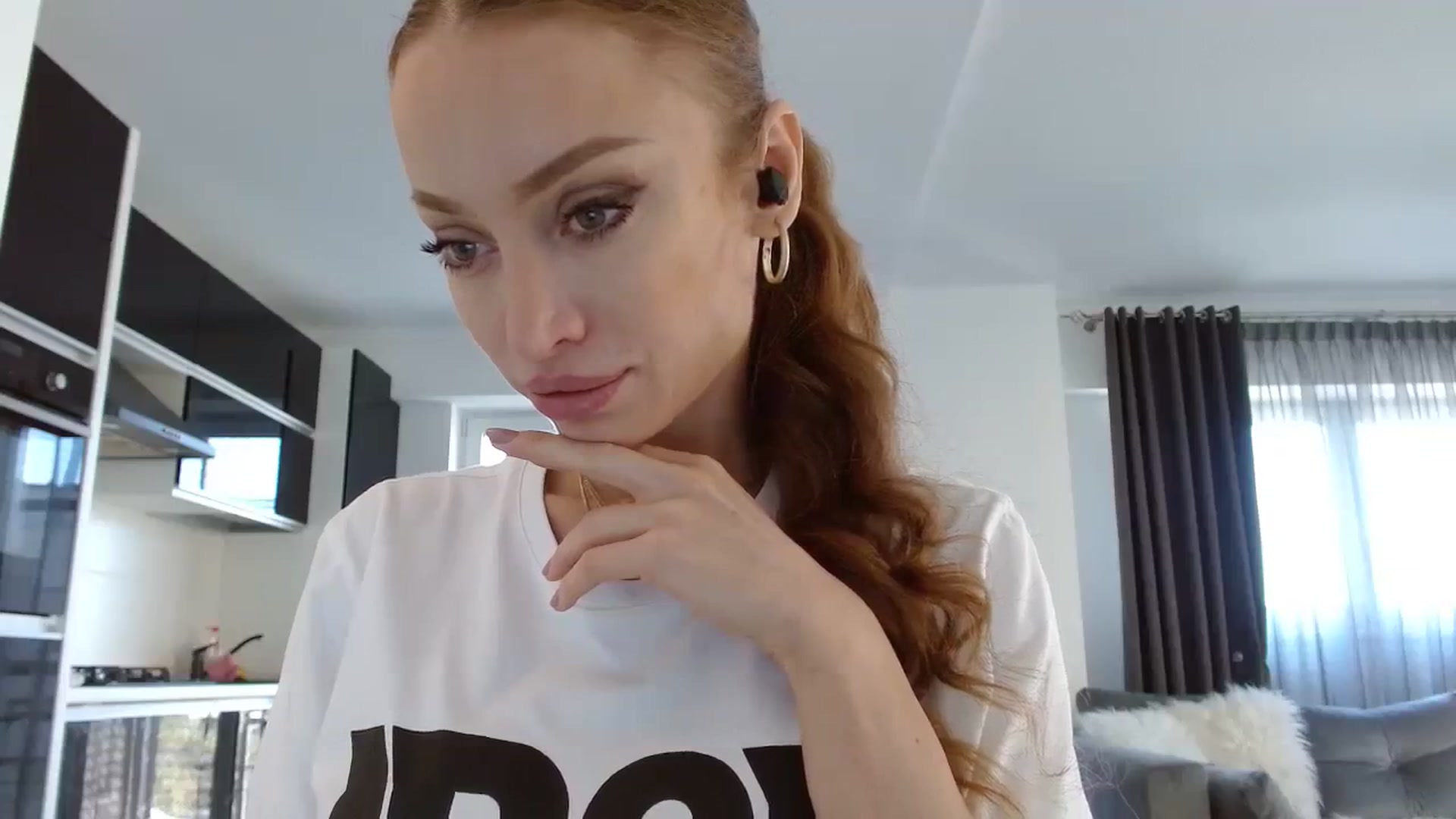 Gallery image thumbnail from Anayys's myfreecams stream on, 10/11/2023, 11:57 image 17 of 20