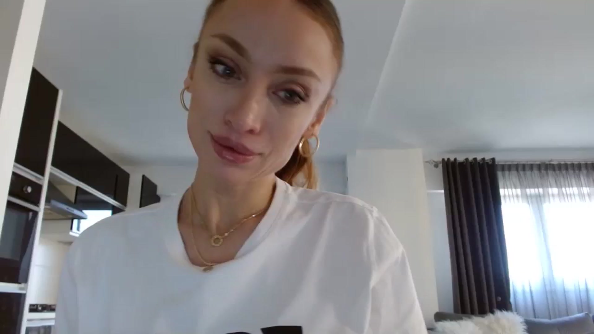 Gallery image thumbnail from Anayys's myfreecams stream on, 10/11/2023, 11:57 image 1 of 20