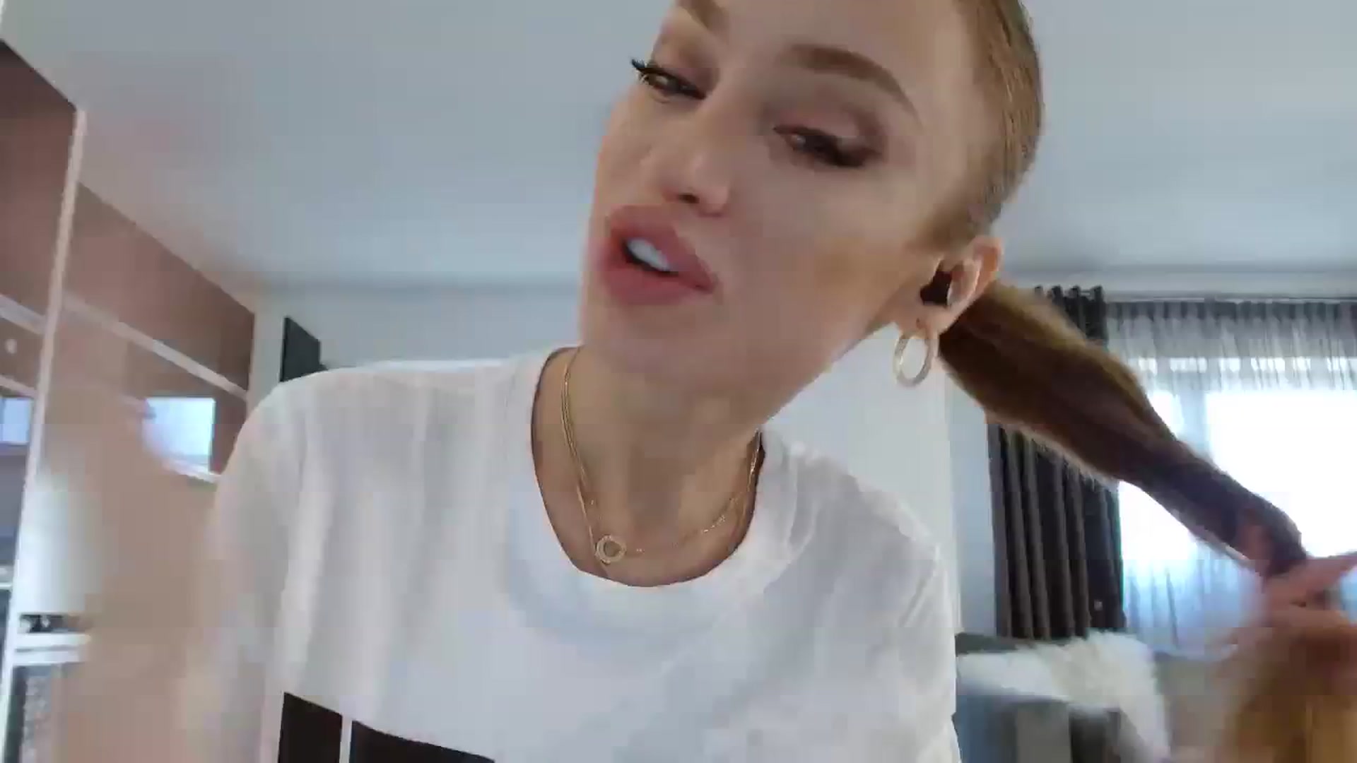 Gallery image thumbnail from Anayys's myfreecams stream on, 10/11/2023, 11:57 image 14 of 20