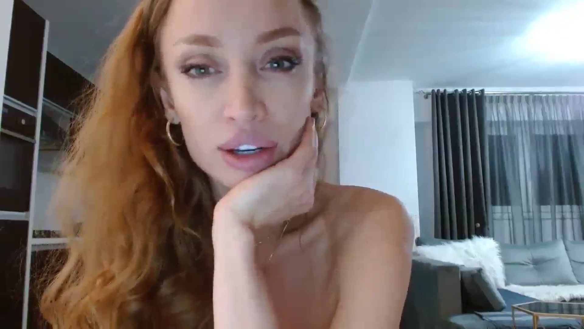 Gallery image thumbnail from Anayys's myfreecams stream on, 10/11/2023, 17:48 image 14 of 20