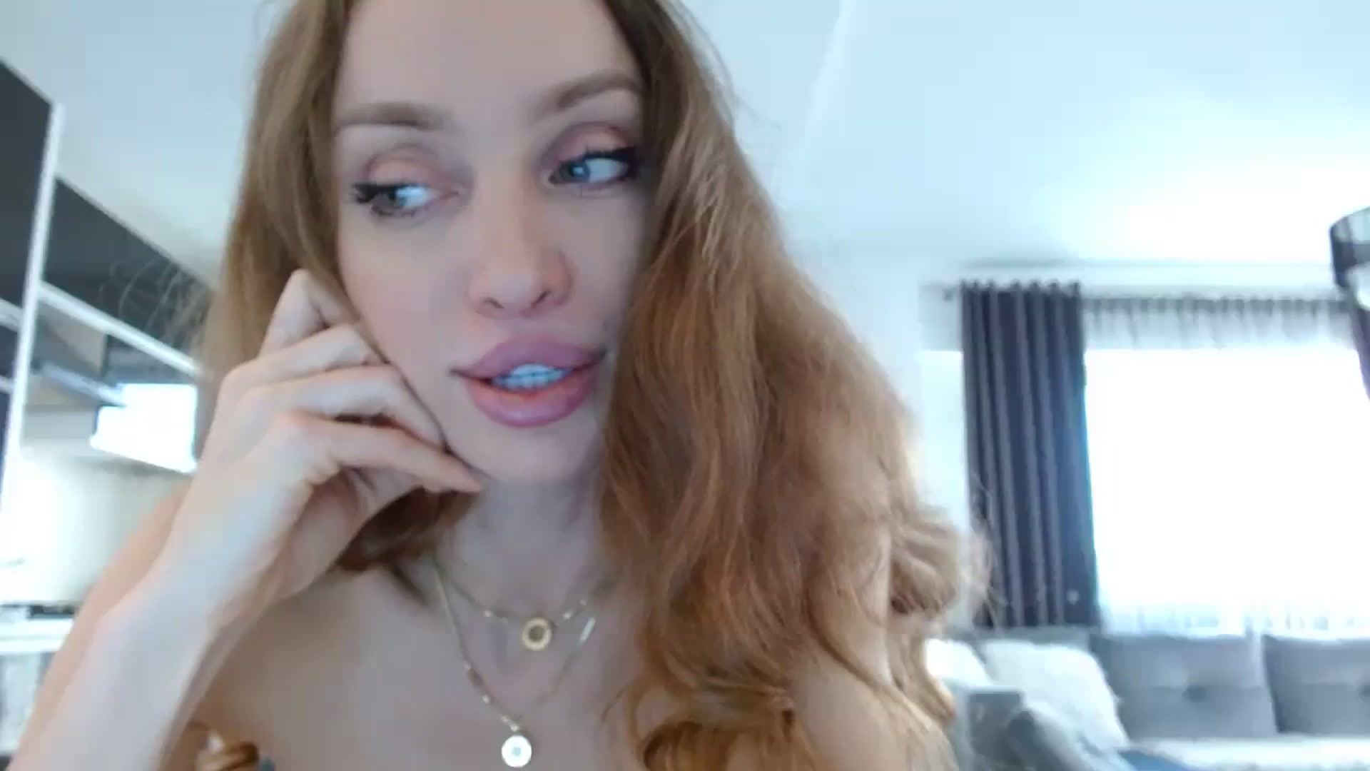 Gallery image thumbnail from Anayys's myfreecams stream on, 10/21/2023, 14:15 image 13 of 20