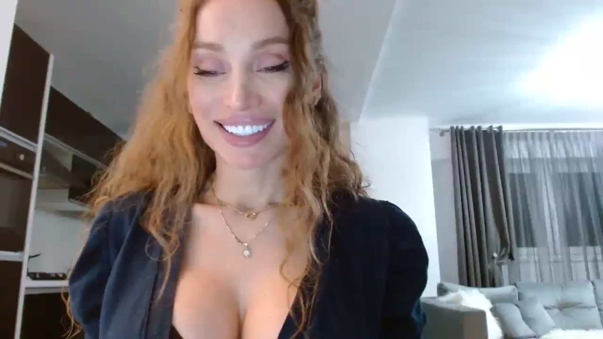 Gallery image thumbnail from Anayys's myfreecams stream on, 11/17/2023, 03:51 image 3 of 20