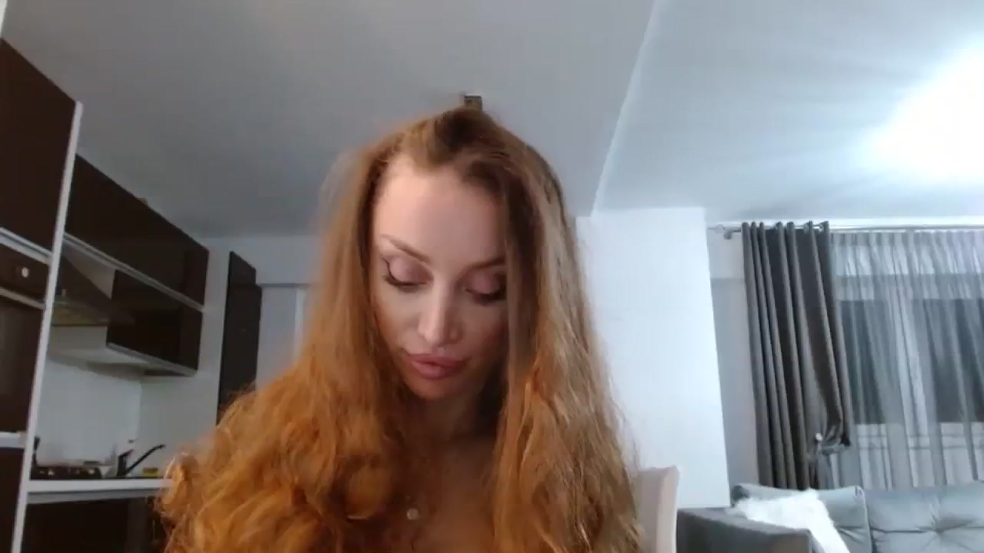 Gallery image thumbnail from Anayys's myfreecams stream on, 11/20/2023, 24:27 image 10 of 20