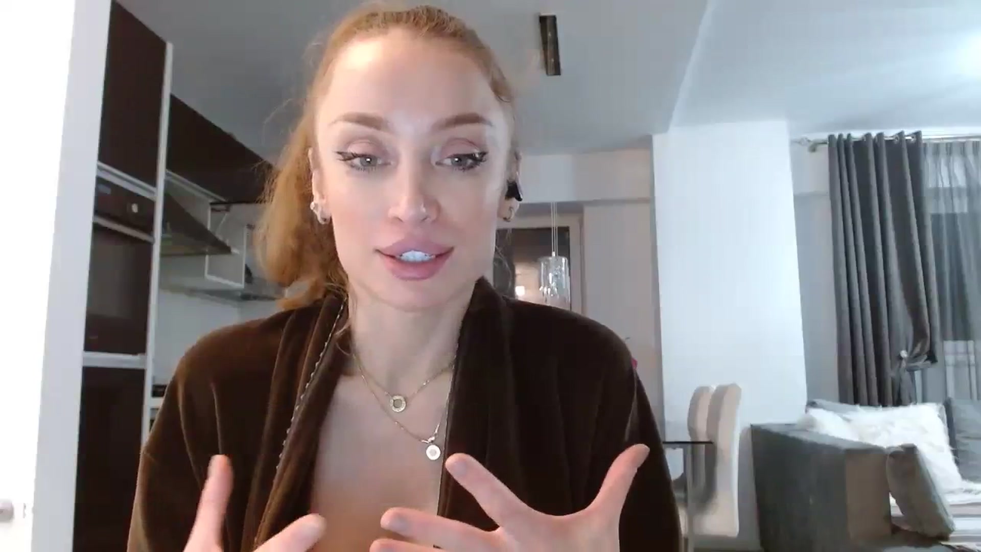 Gallery image thumbnail from Anayys's myfreecams stream on, 11/22/2023, 04:55 image 3 of 20