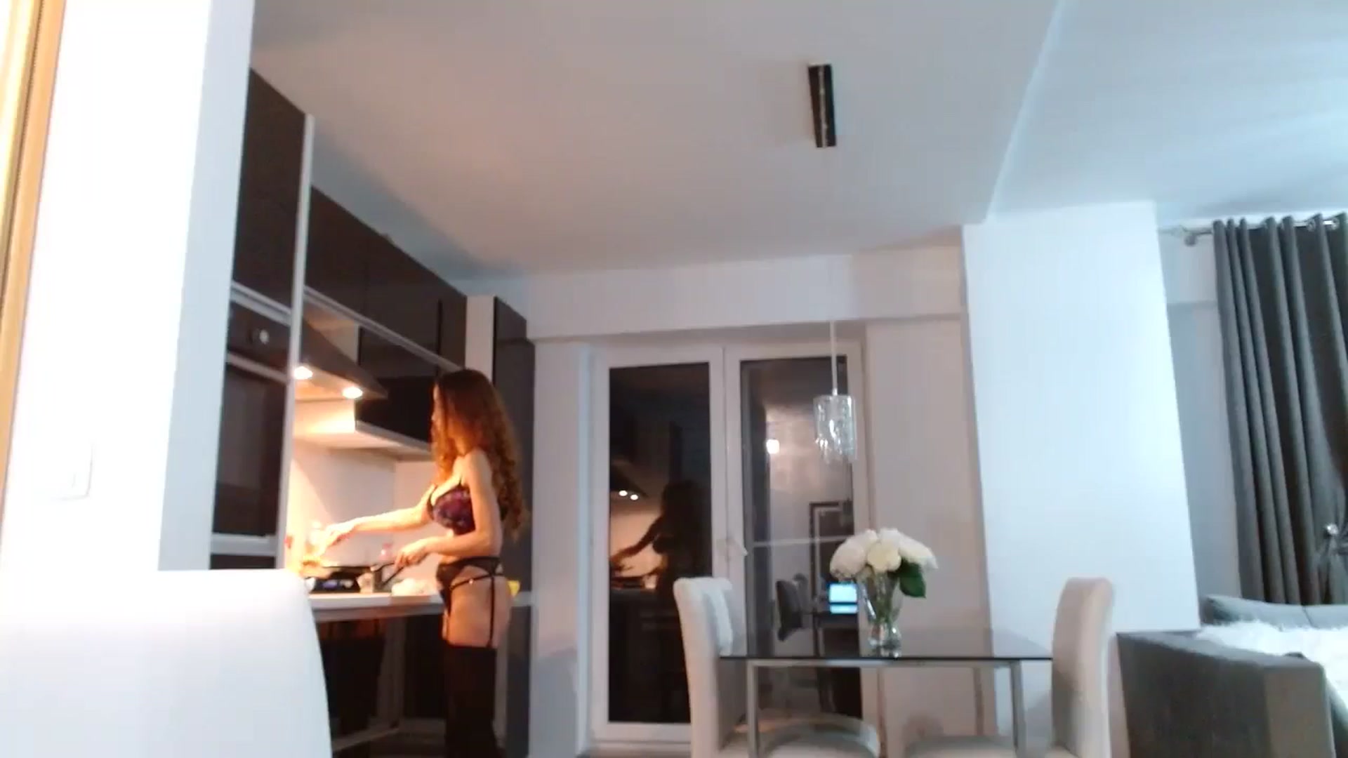 Gallery image thumbnail from Anayys's myfreecams stream on, 11/25/2023, 24:55 image 14 of 20
