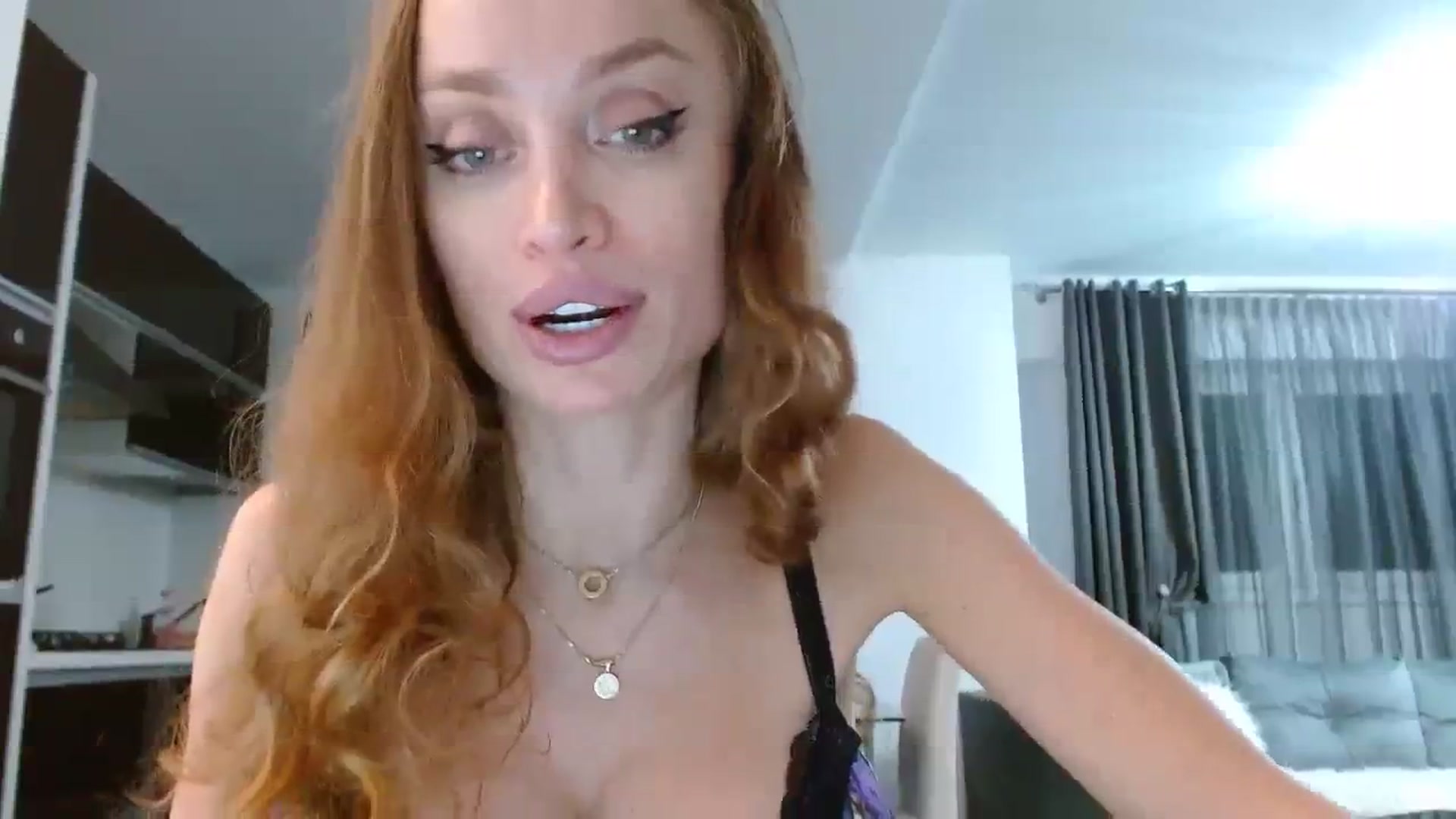 Gallery image thumbnail from Anayys's myfreecams stream on, 11/25/2023, 03:52 image 10 of 20