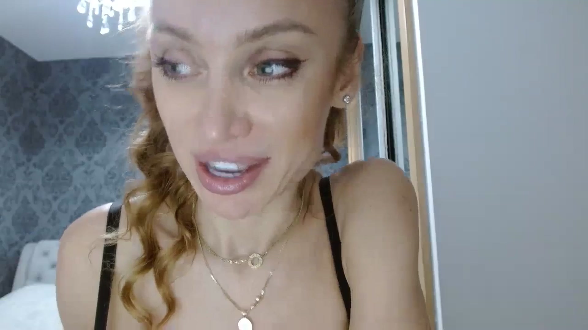Gallery image thumbnail from Anayys's myfreecams stream on, 12/03/2023, 22:24 image 20 of 20