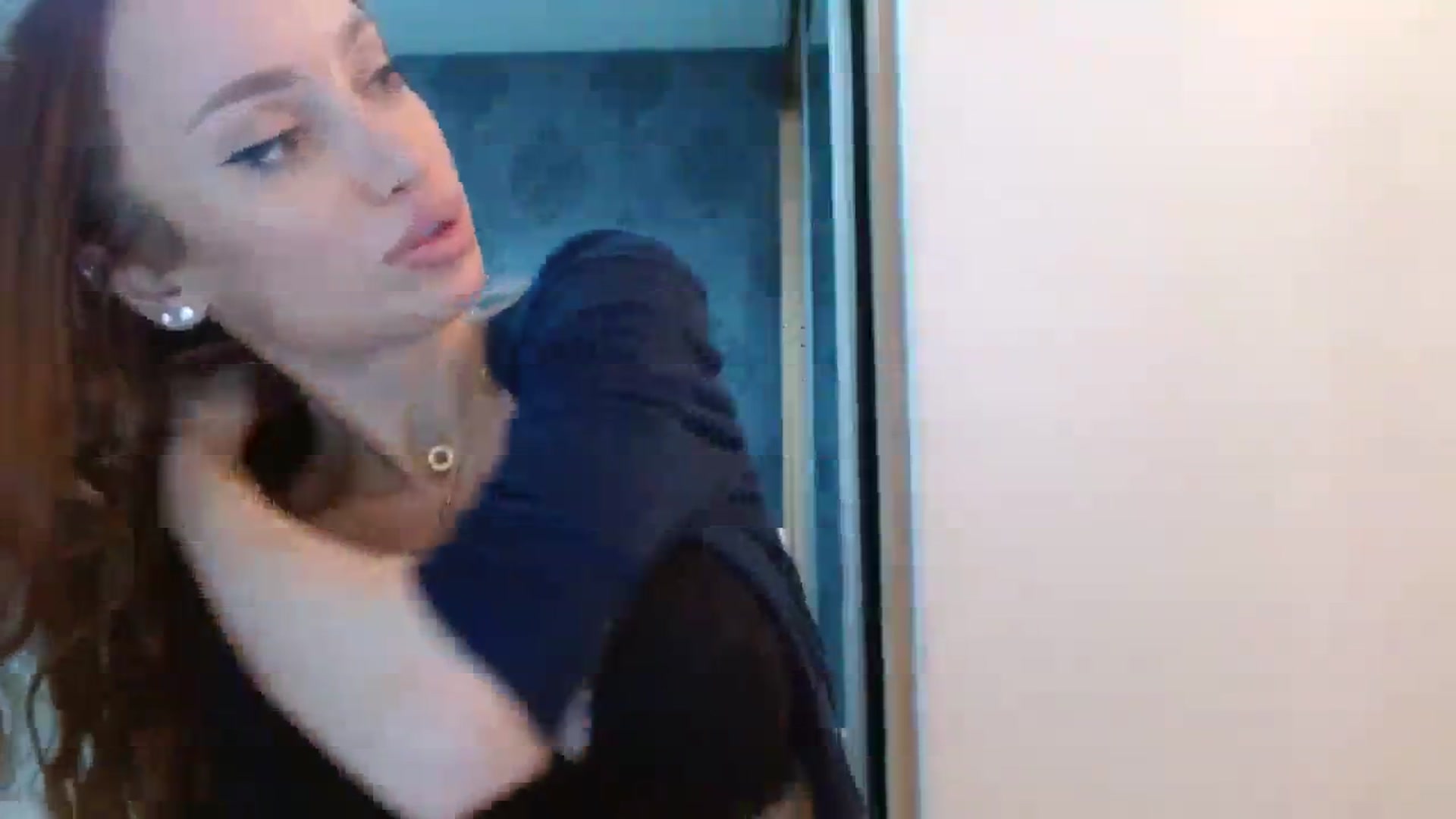 Gallery image thumbnail from Anayys's myfreecams stream on, 12/05/2023, 03:10 image 17 of 20