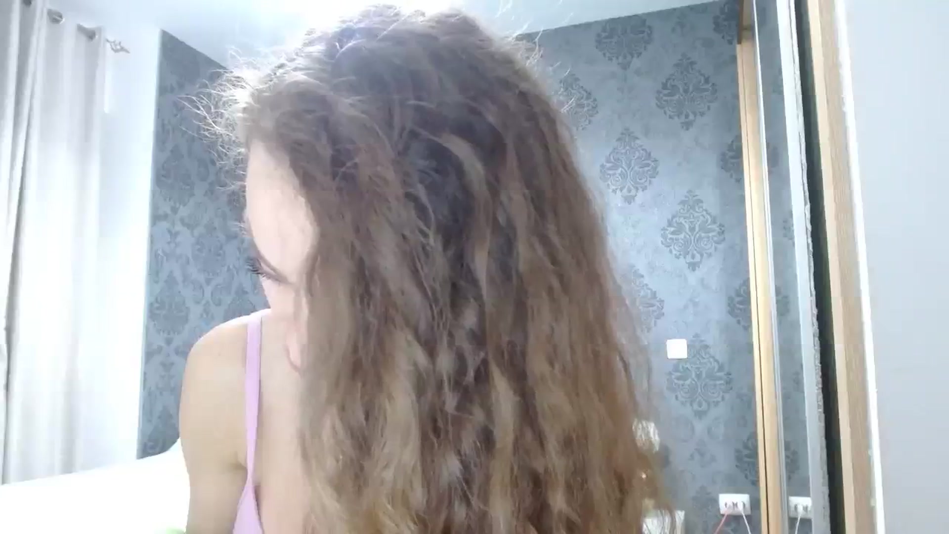 Gallery image thumbnail from Anayys's myfreecams stream on, 12/07/2023, 17:26 image 2 of 20