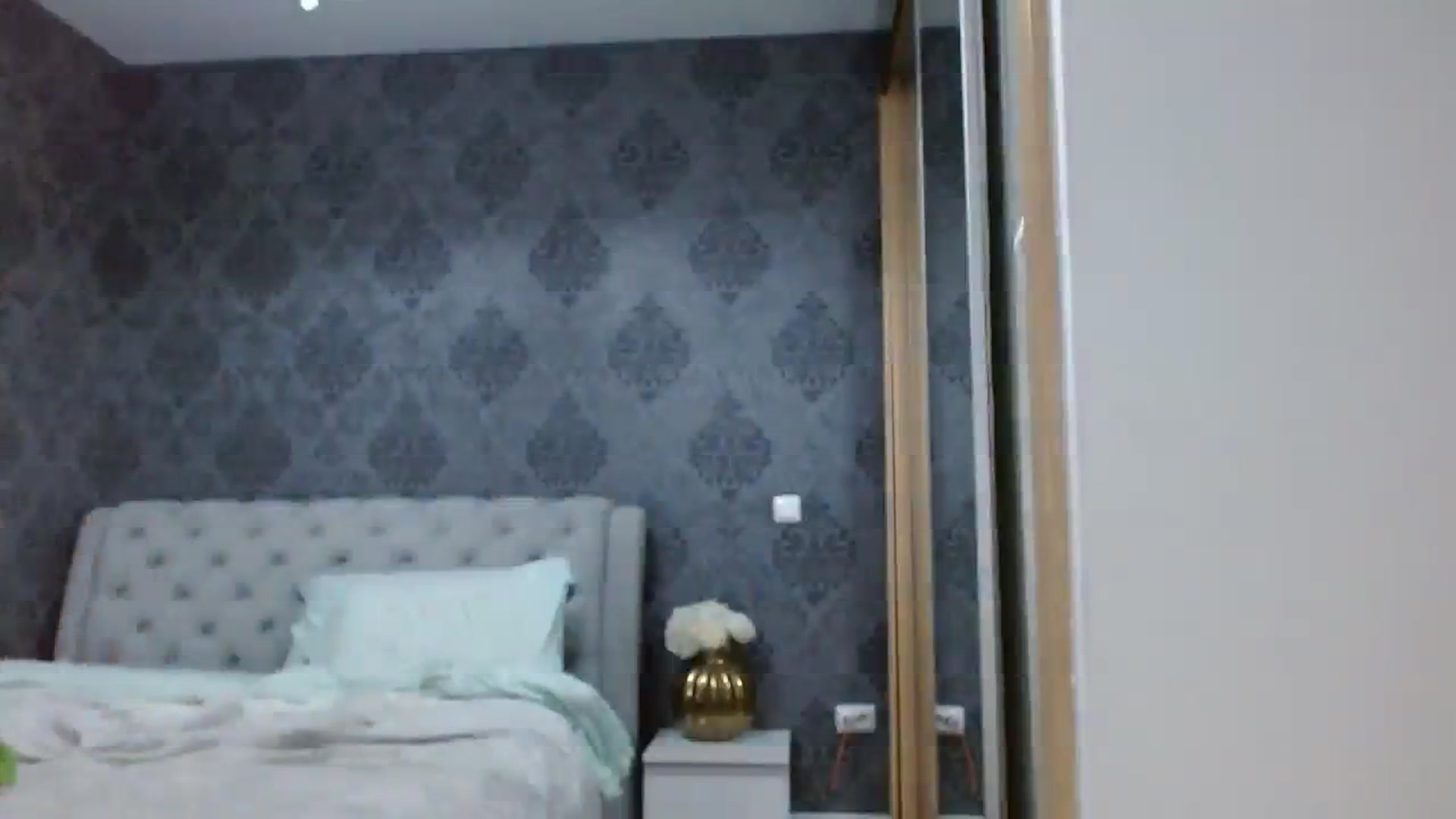 Gallery image thumbnail from Anayys's myfreecams stream on, 12/13/2023, 04:25 image 2 of 20