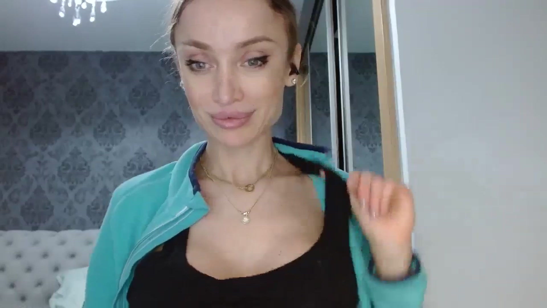 Gallery image thumbnail from Anayys's myfreecams stream on, 12/23/2023, 20:11 image 13 of 20