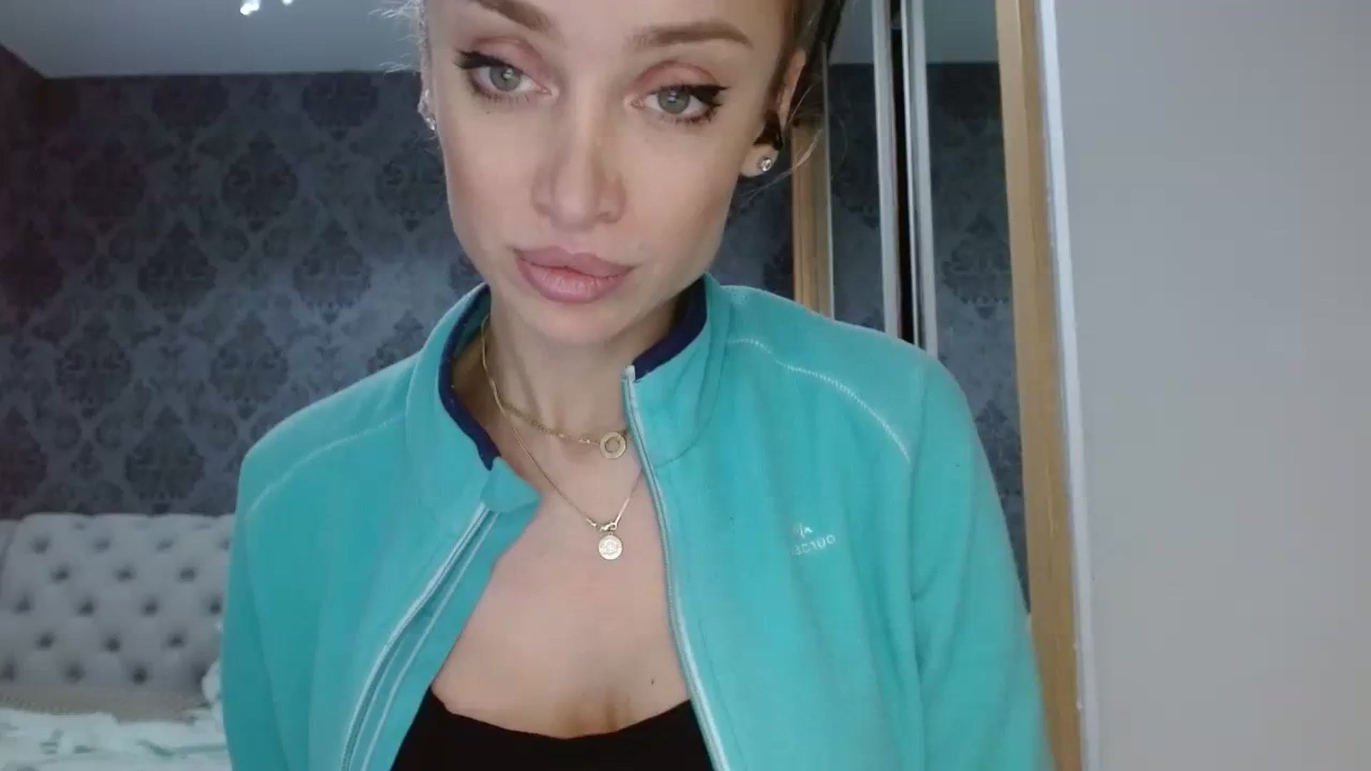 Gallery image thumbnail from Anayys's myfreecams stream on, 12/23/2023, 20:11 image 5 of 20