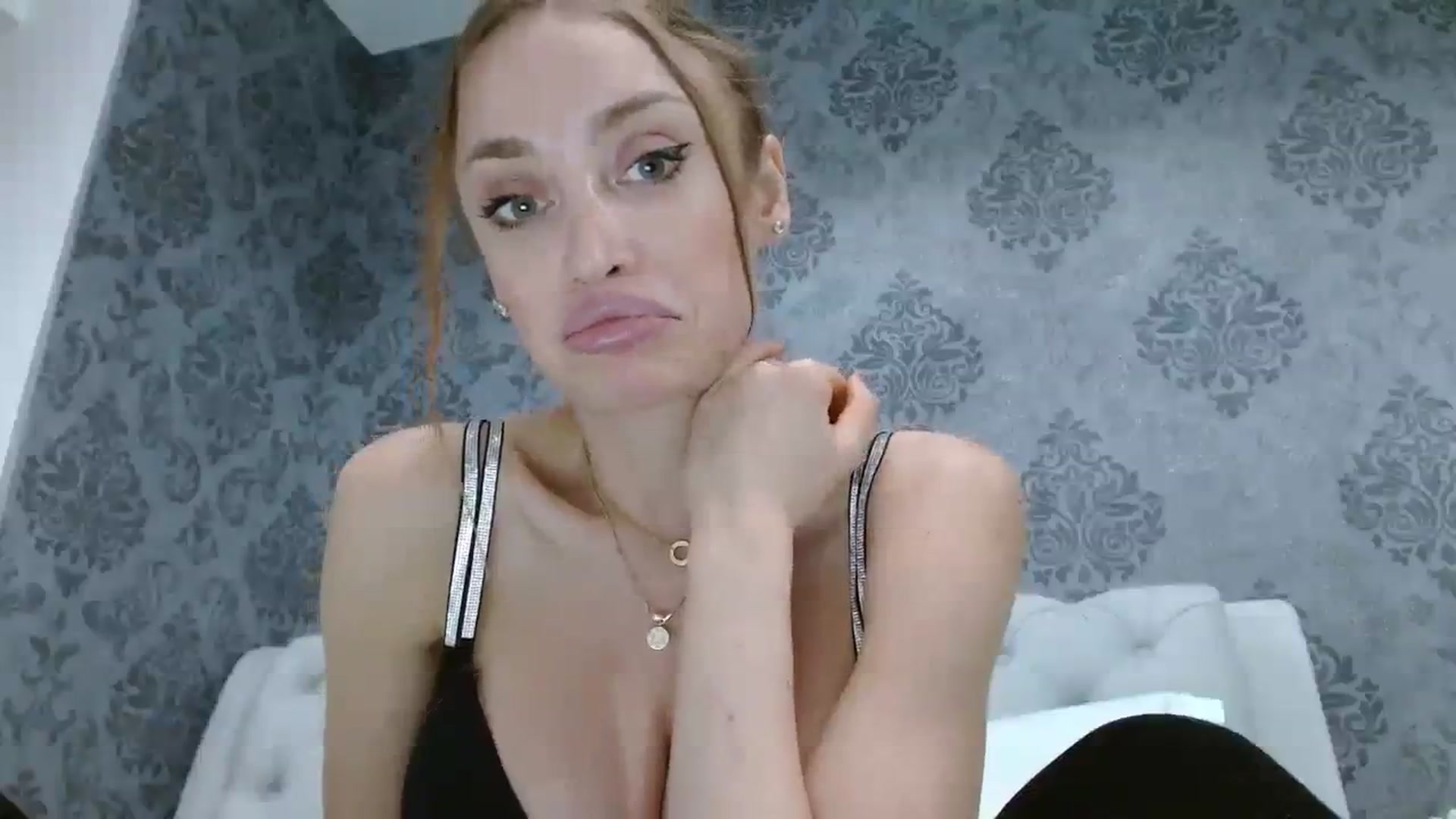 Gallery image thumbnail from Anayys's myfreecams stream on, 12/23/2023, 21:16 image 20 of 20