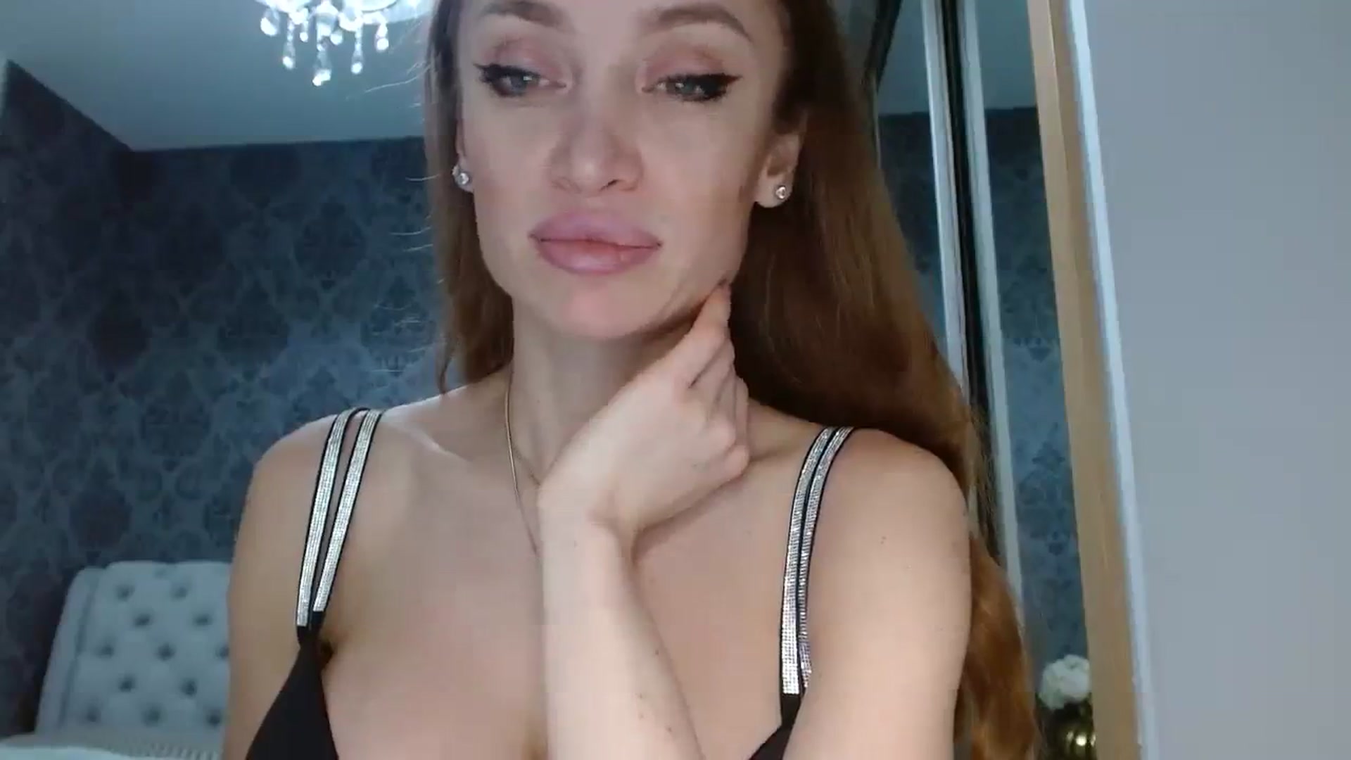 Gallery image thumbnail from Anayys's myfreecams stream on, 12/23/2023, 23:11 image 9 of 20