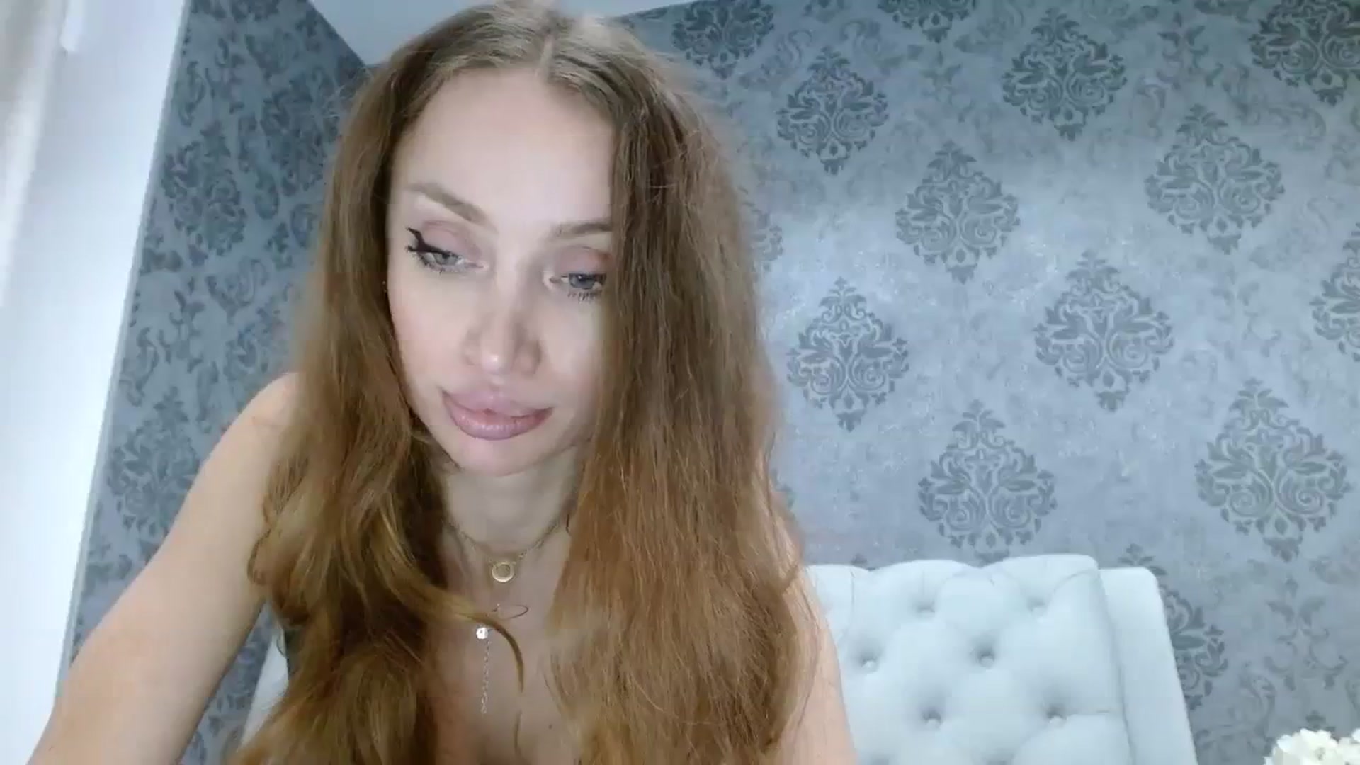 Gallery image thumbnail from Anayys's myfreecams stream on, 01/02/2024, 23:41 image 2 of 20