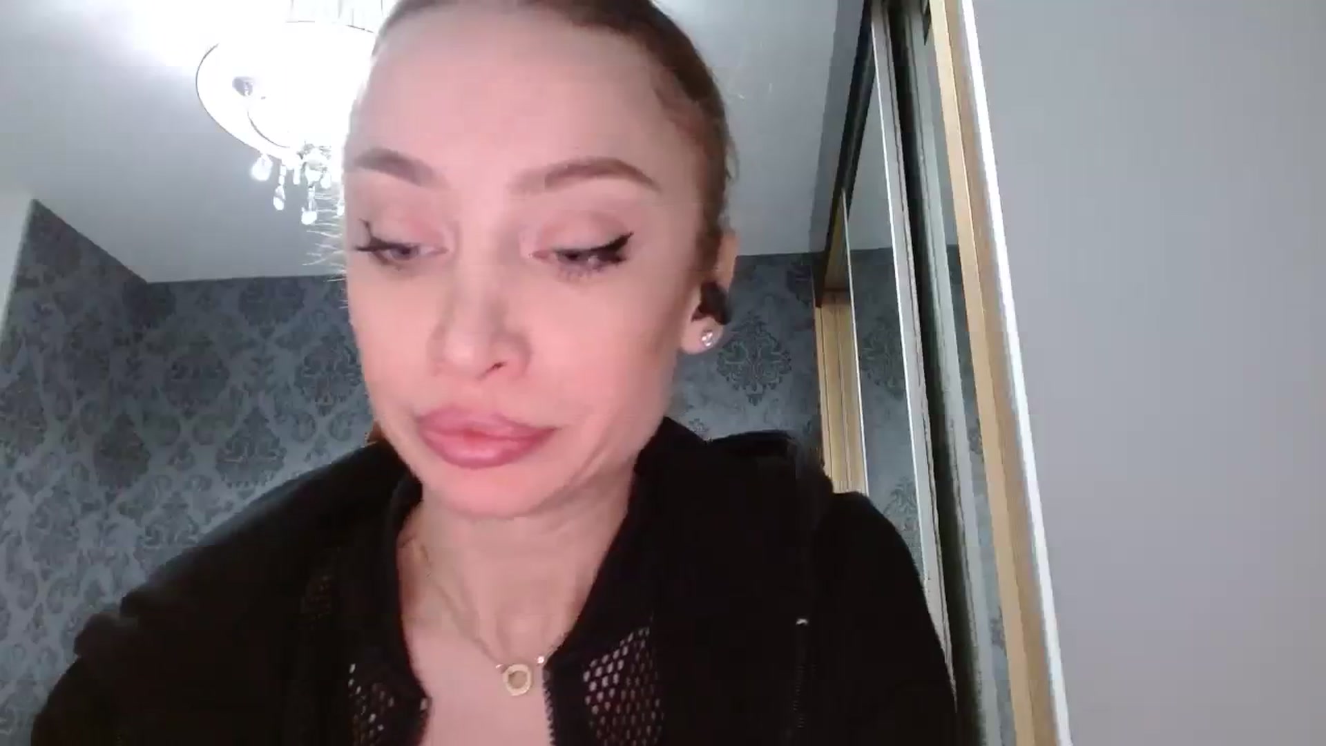 Gallery image thumbnail from Anayys's myfreecams stream on, 01/31/2024, 16:38 image 18 of 20