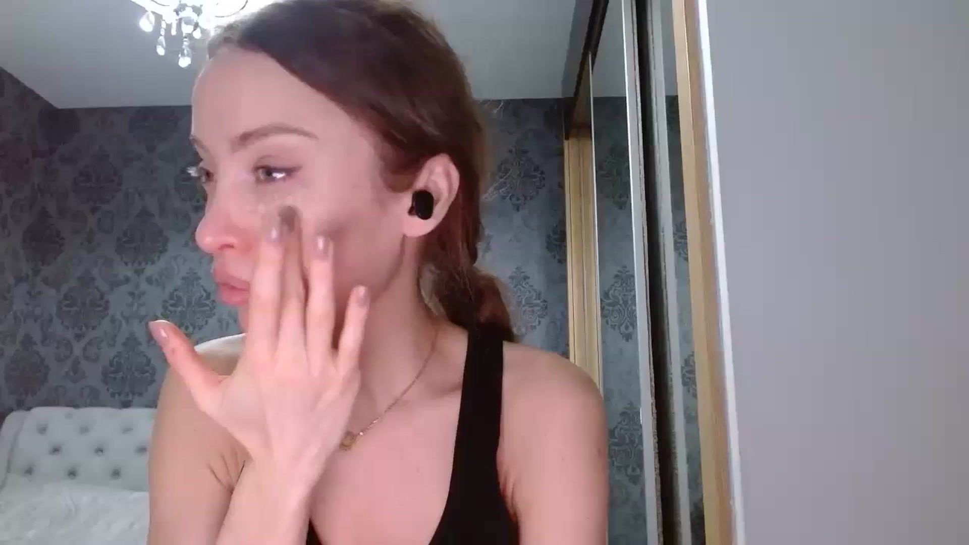 Gallery image thumbnail from Anayys's myfreecams stream on, 01/31/2024, 16:38 image 1 of 20