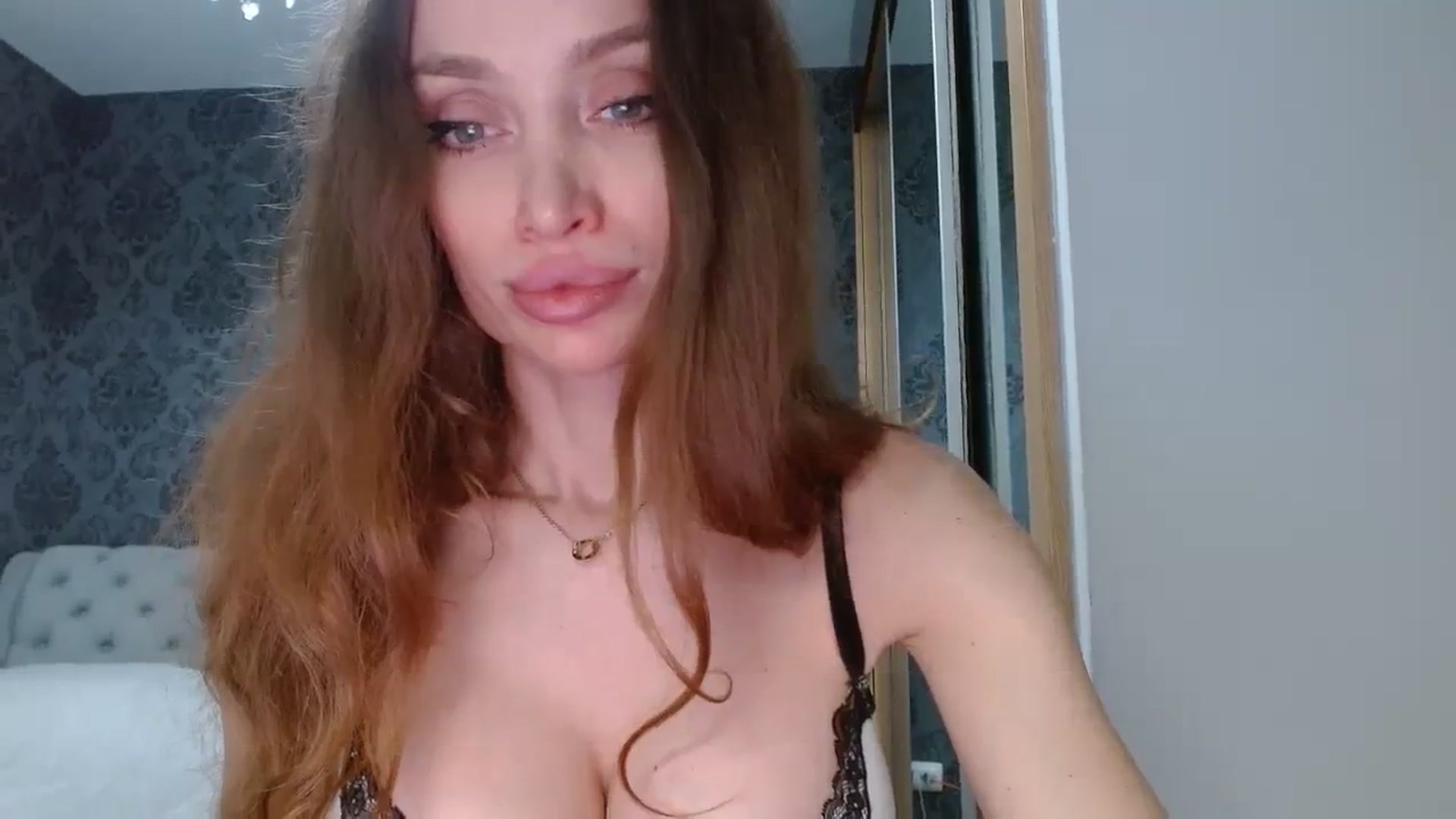 Gallery image thumbnail from Anayys's myfreecams stream on, 02/27/2024, 08:05 image 14 of 20