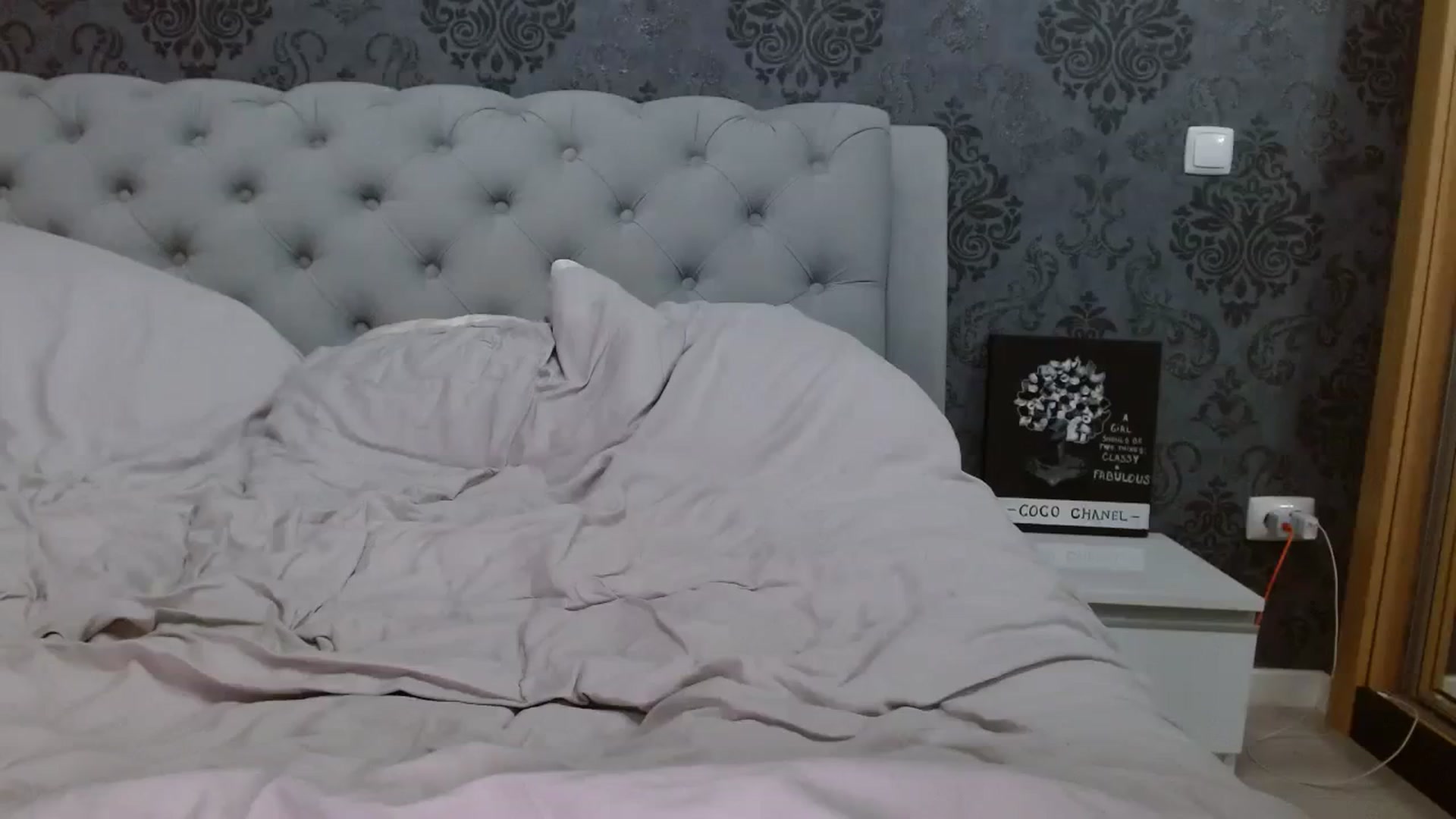 Gallery image thumbnail from Anayys's myfreecams stream on, 03/03/2024, 17:25 image 10 of 20