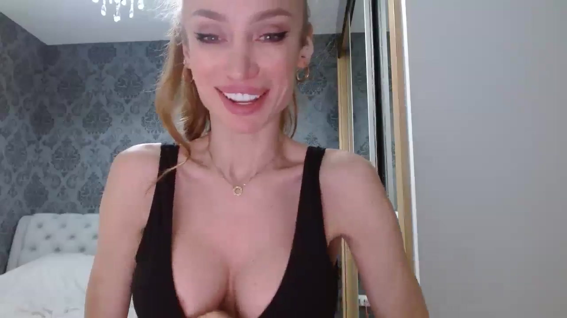 Gallery image thumbnail from Anayys's myfreecams stream on, 03/07/2024, 10:33 image 10 of 20
