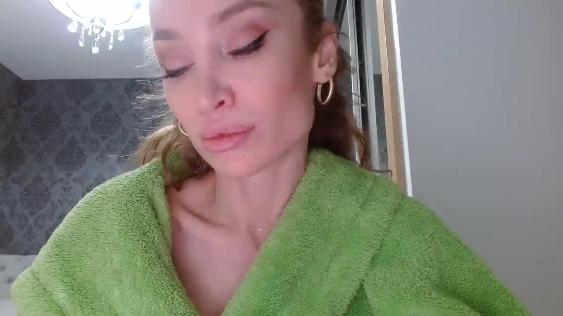Gallery image thumbnail from Anayys's myfreecams stream on, 03/11/2024, 12:43 image 17 of 20