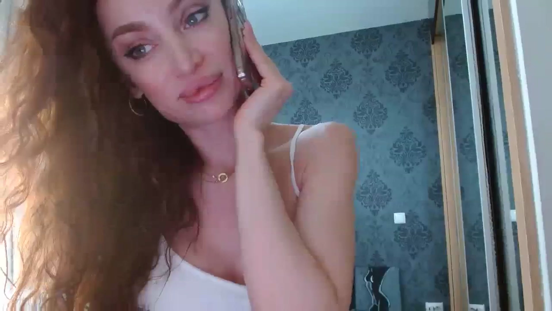 Gallery image thumbnail from Anayys's myfreecams stream on, 04/12/2024, 14:00 image 18 of 20